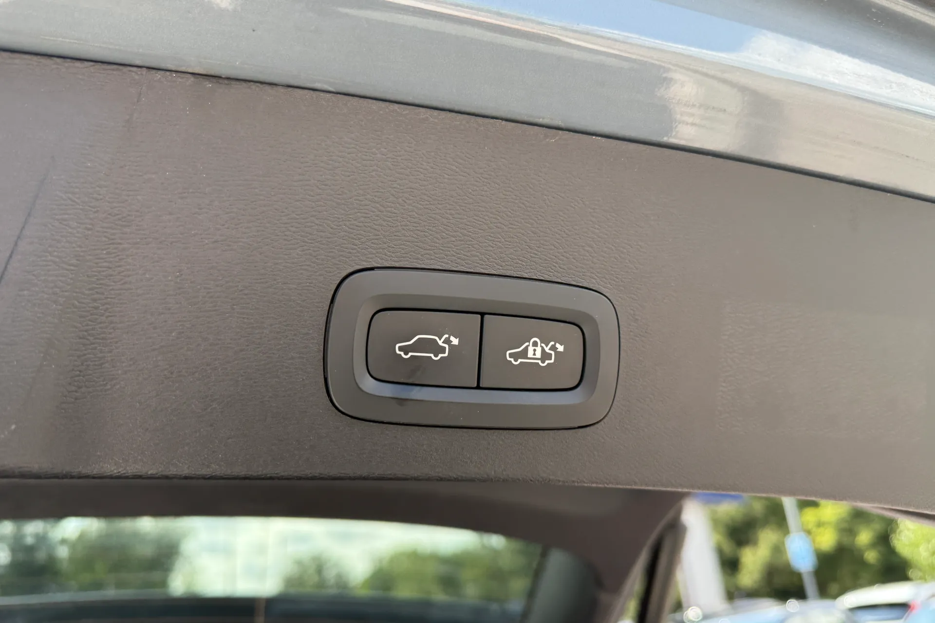 Volvo XC40 thumbnail image number 21