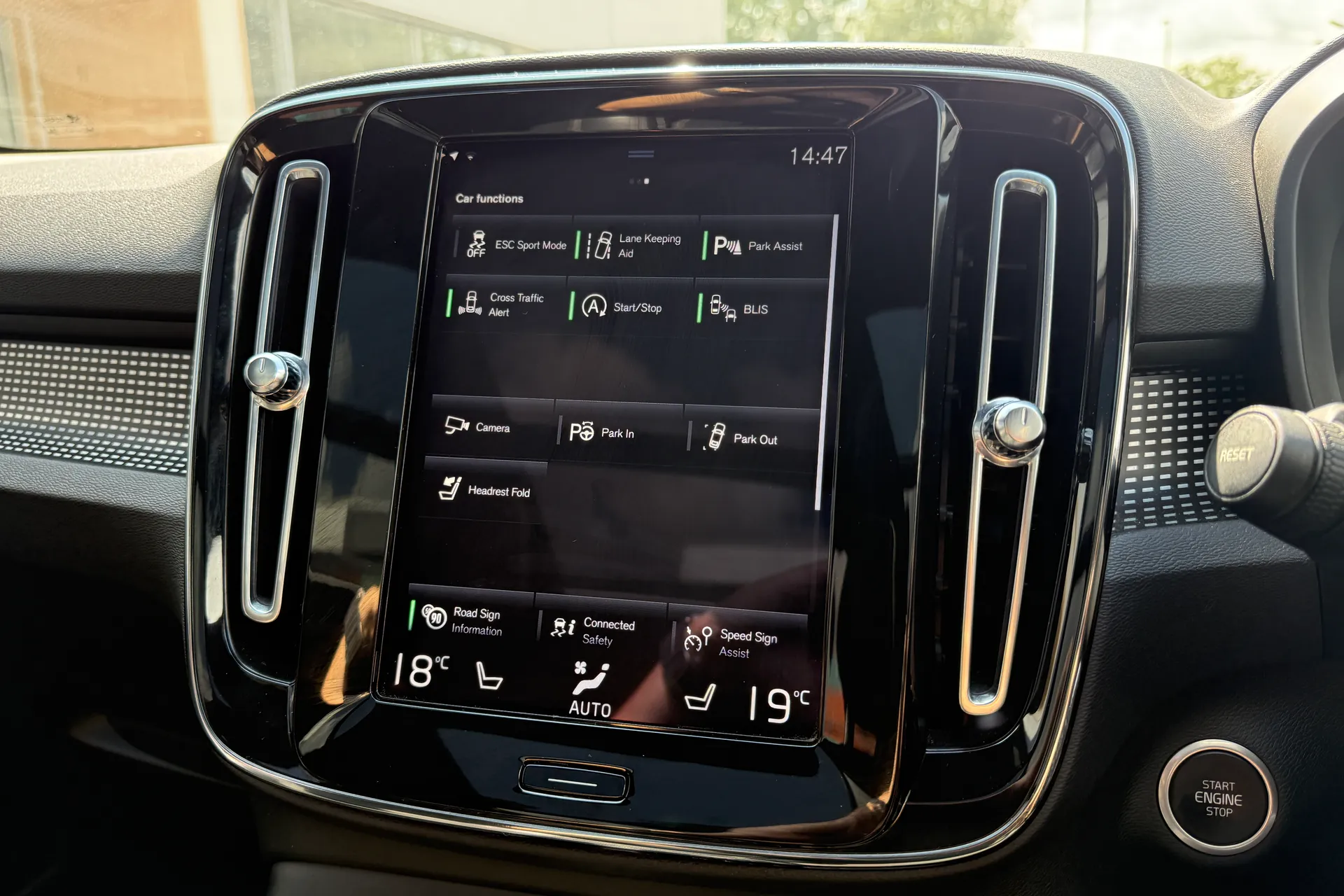 Volvo XC40 thumbnail image number 42