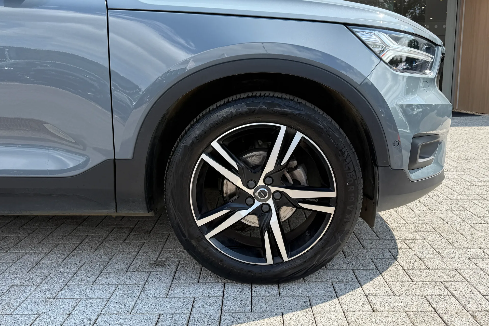 Volvo XC40 thumbnail image number 14