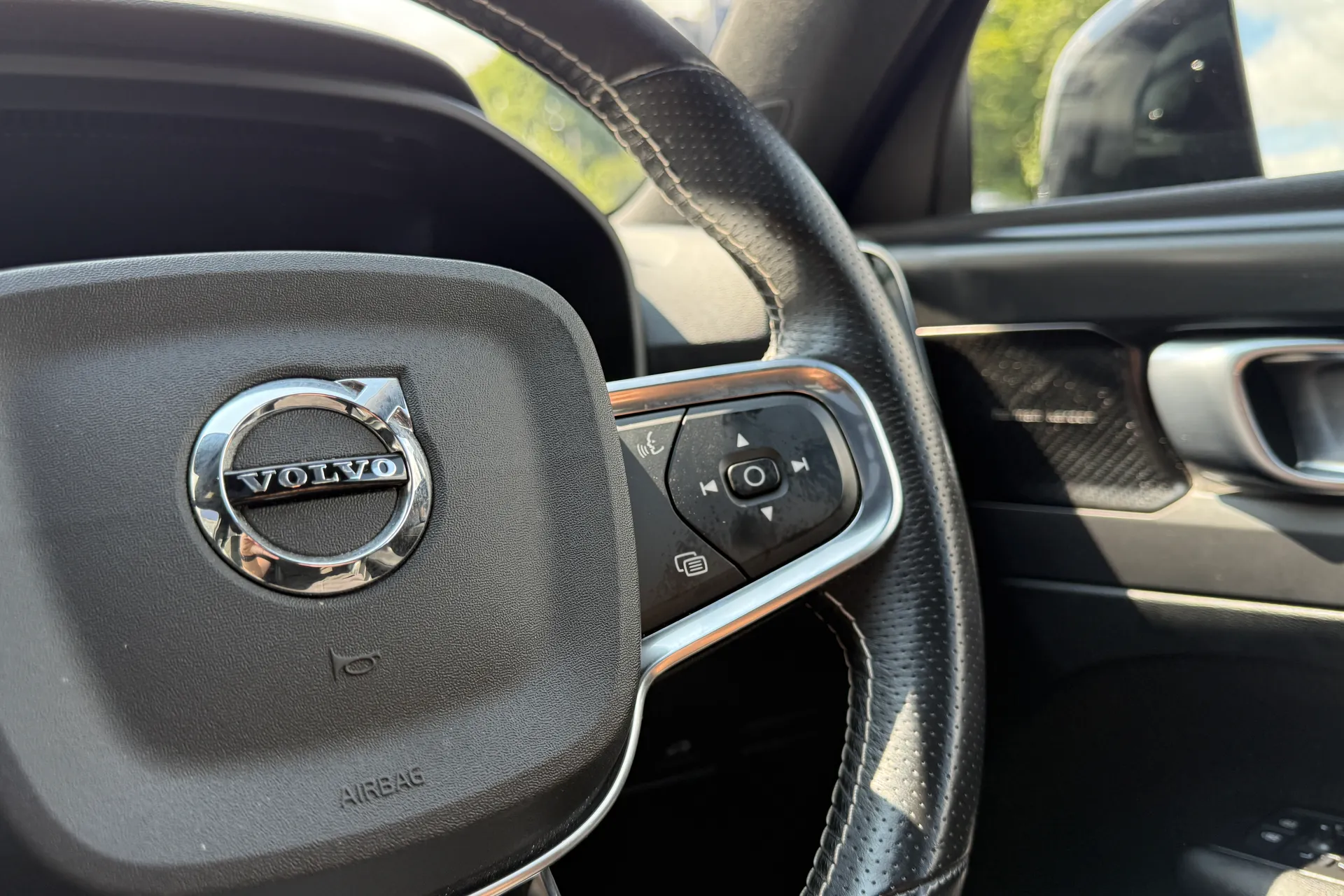 Volvo XC40 thumbnail image number 37