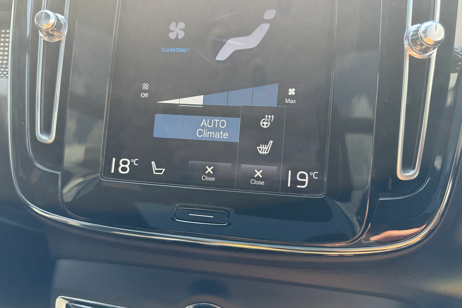 Volvo XC40 thumbnail image number 40