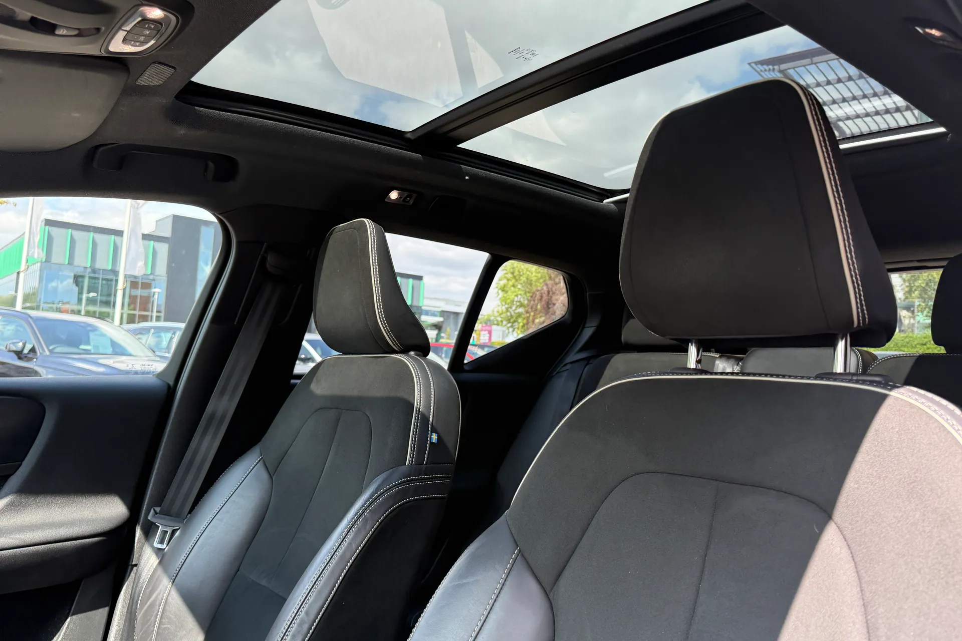 Volvo XC40 thumbnail image number 29