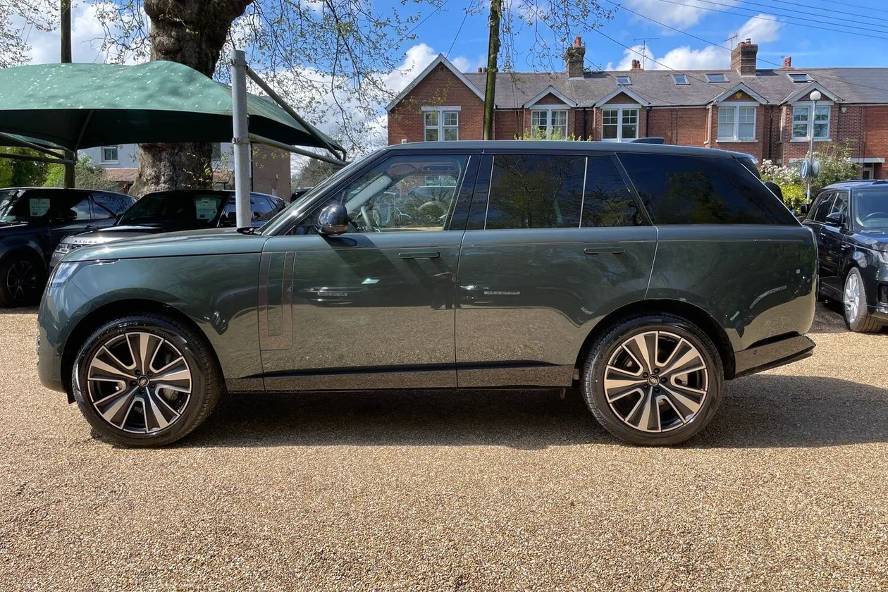 Newnull LAND ROVER RANGE ROVER SE 231054 Harwoods Land Rover, Pulborough