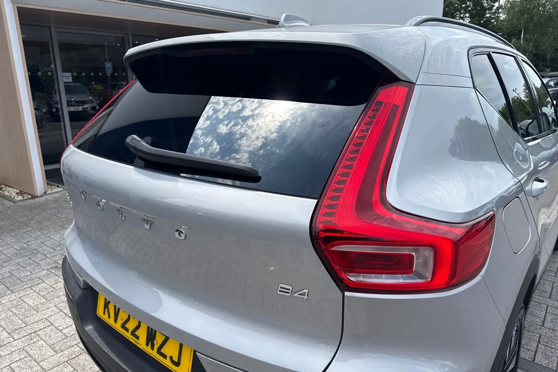 Volvo XC40 thumbnail image number 16