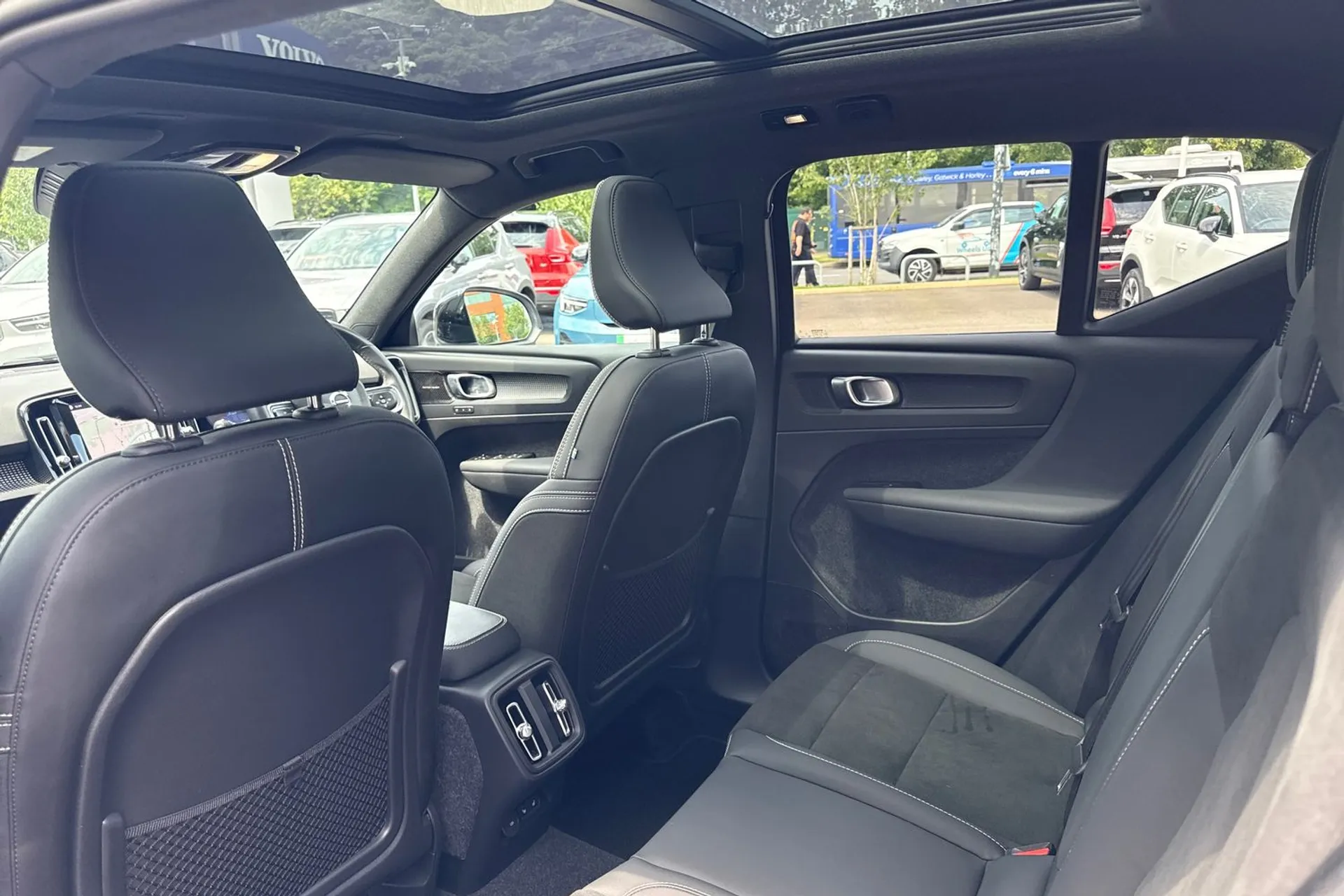 Volvo XC40 thumbnail image number 31