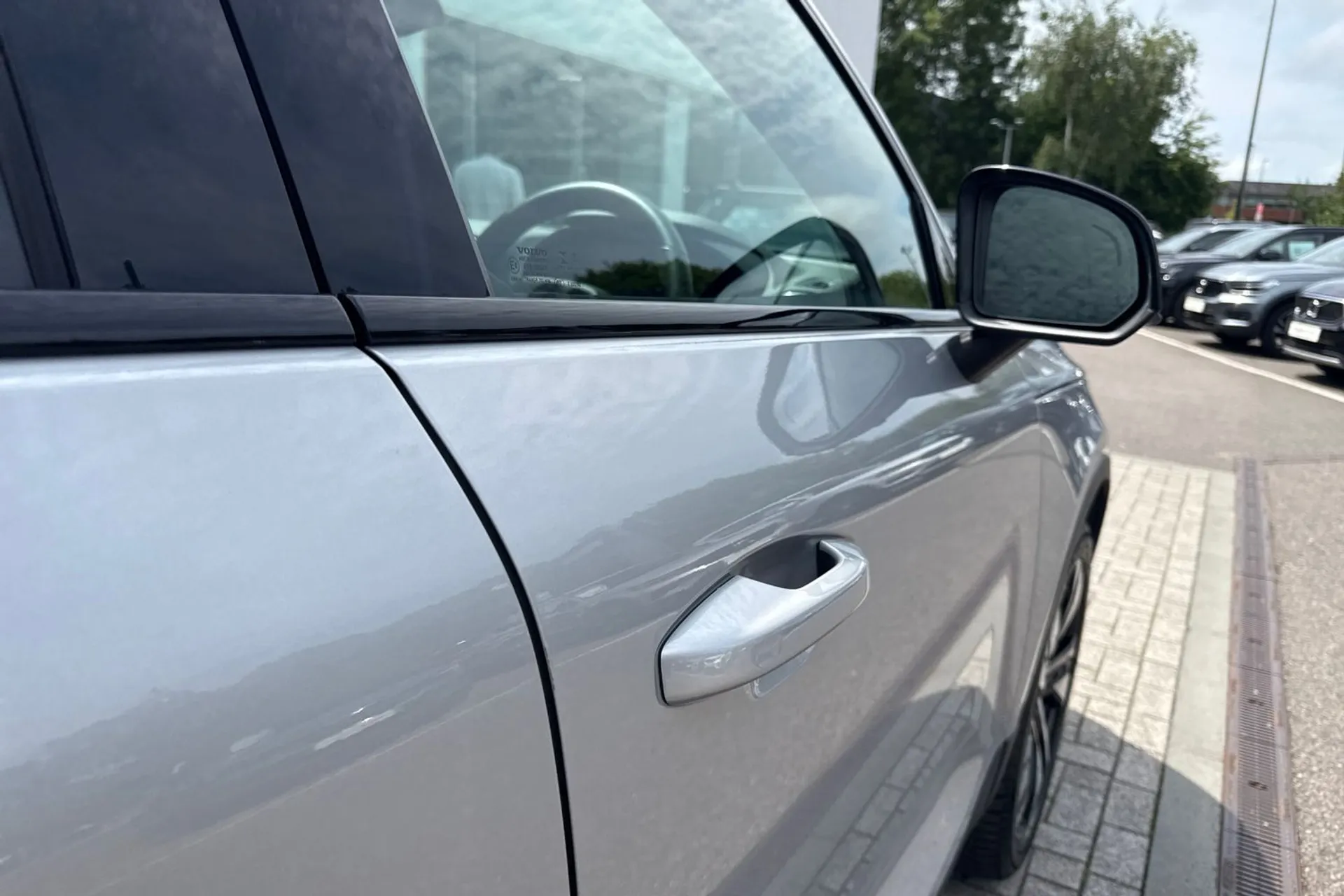 Volvo XC40 thumbnail image number 17