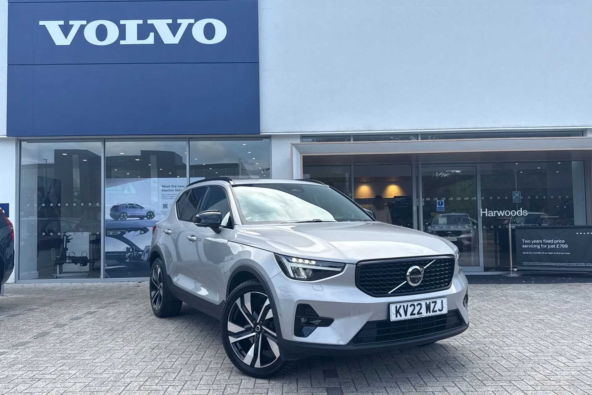 Volvo XC40 focused image