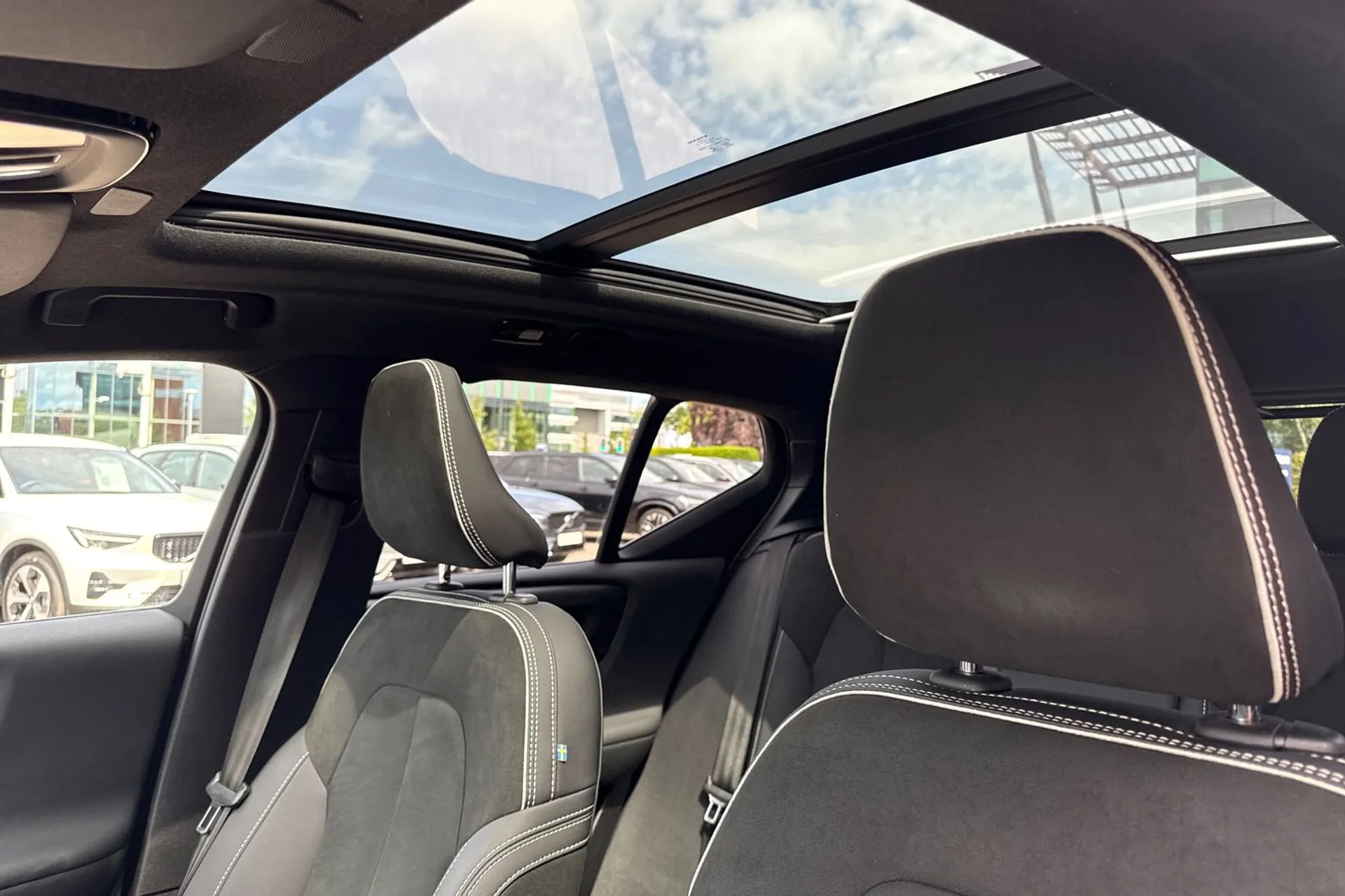 Volvo XC40 thumbnail image number 29