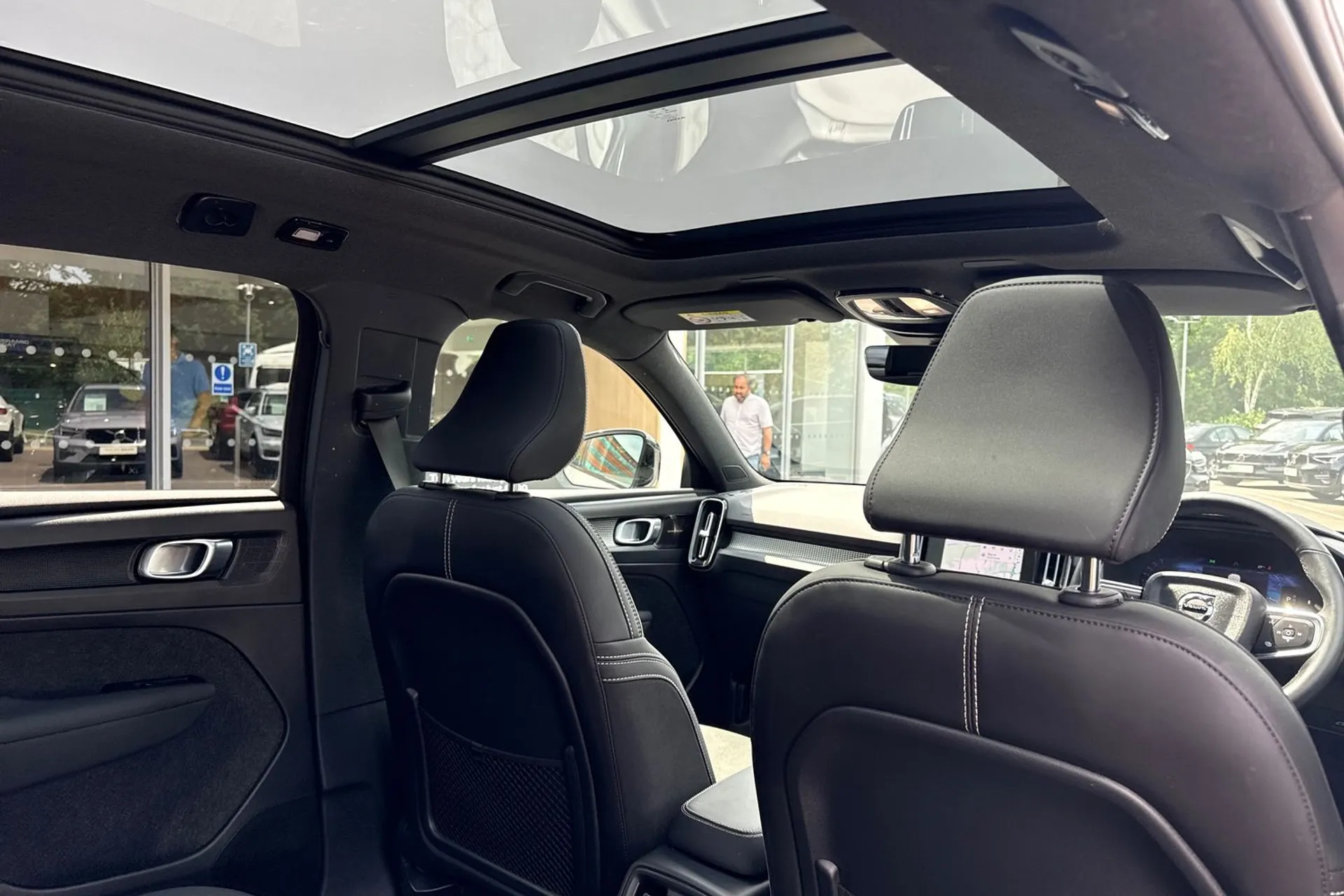 Volvo XC40 thumbnail image number 24