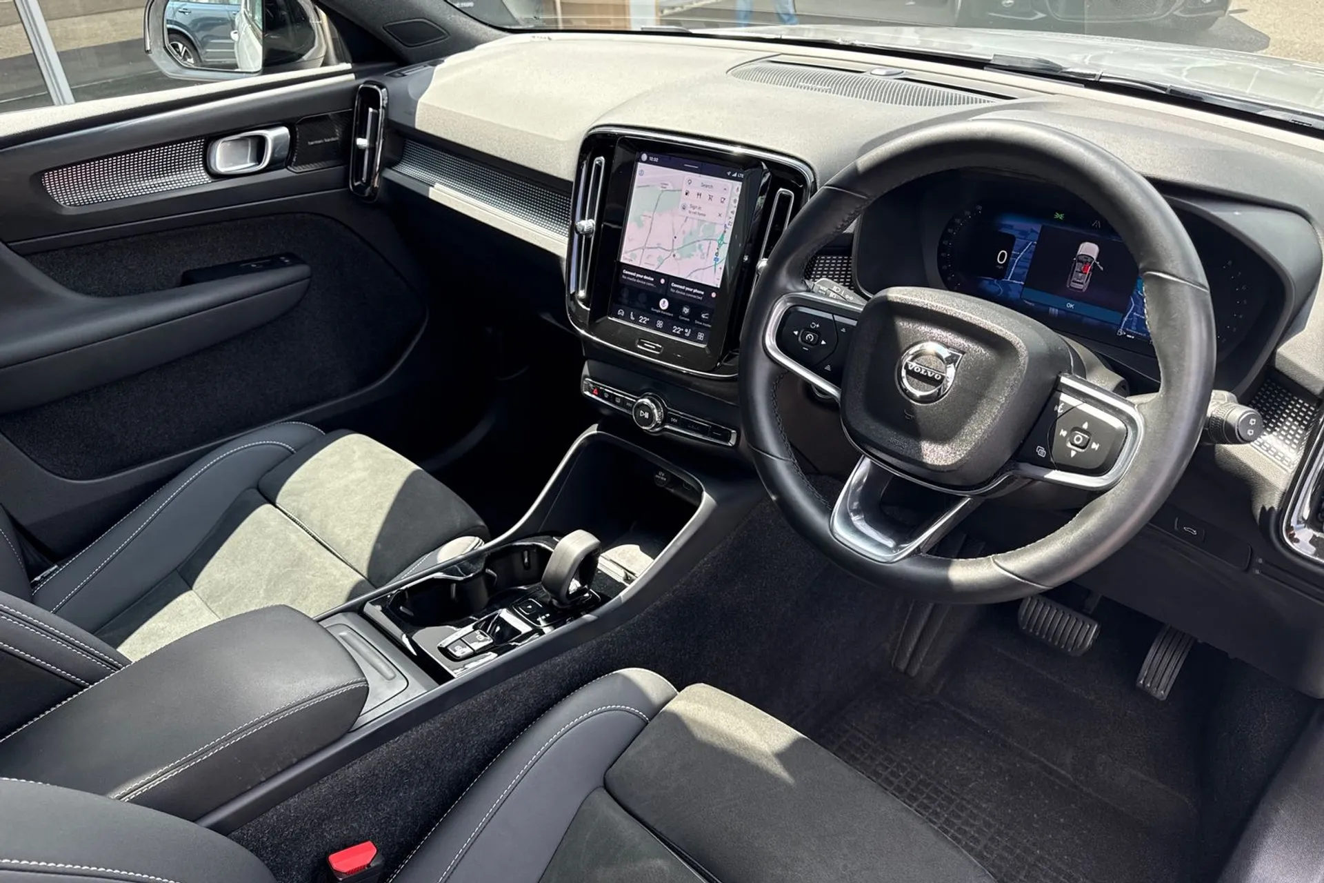 Volvo XC40 thumbnail image number 6
