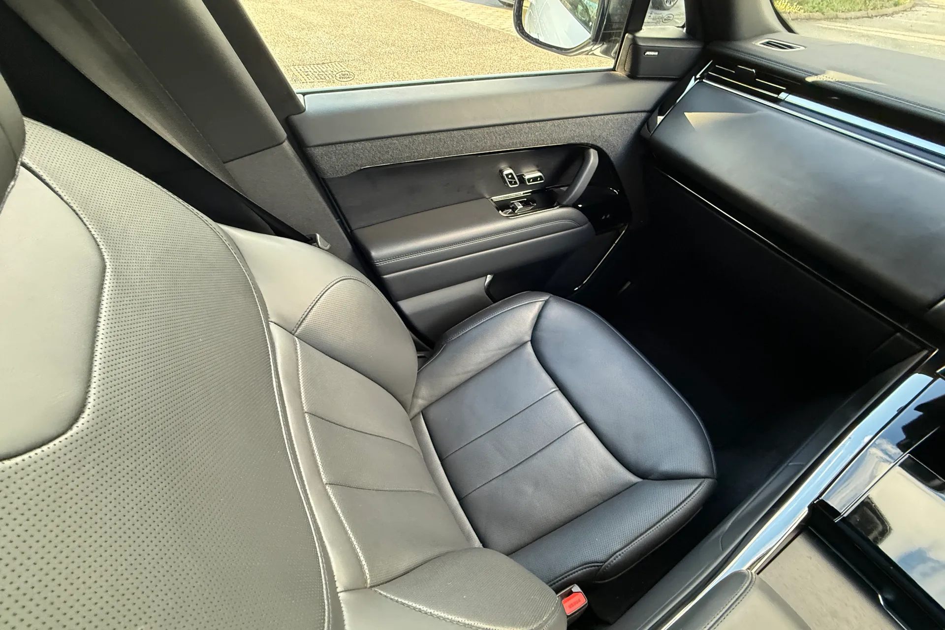 LAND ROVER RANGE ROVER SPORT thumbnail image number 12