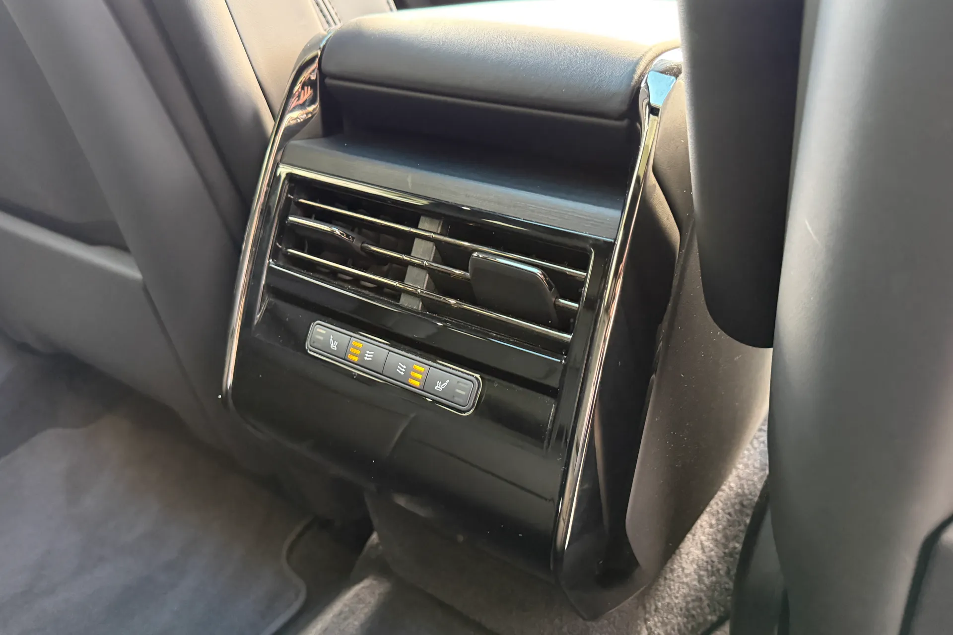 LAND ROVER RANGE ROVER SPORT thumbnail image number 37