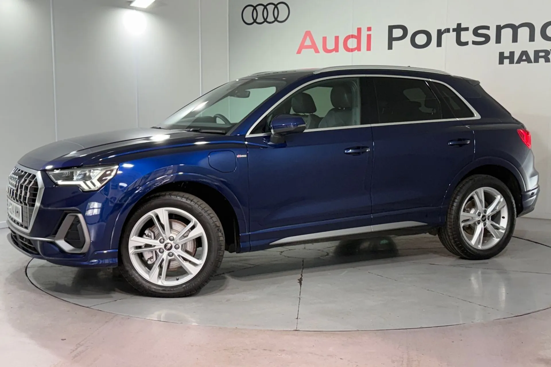 Audi Q3 thumbnail image number 5