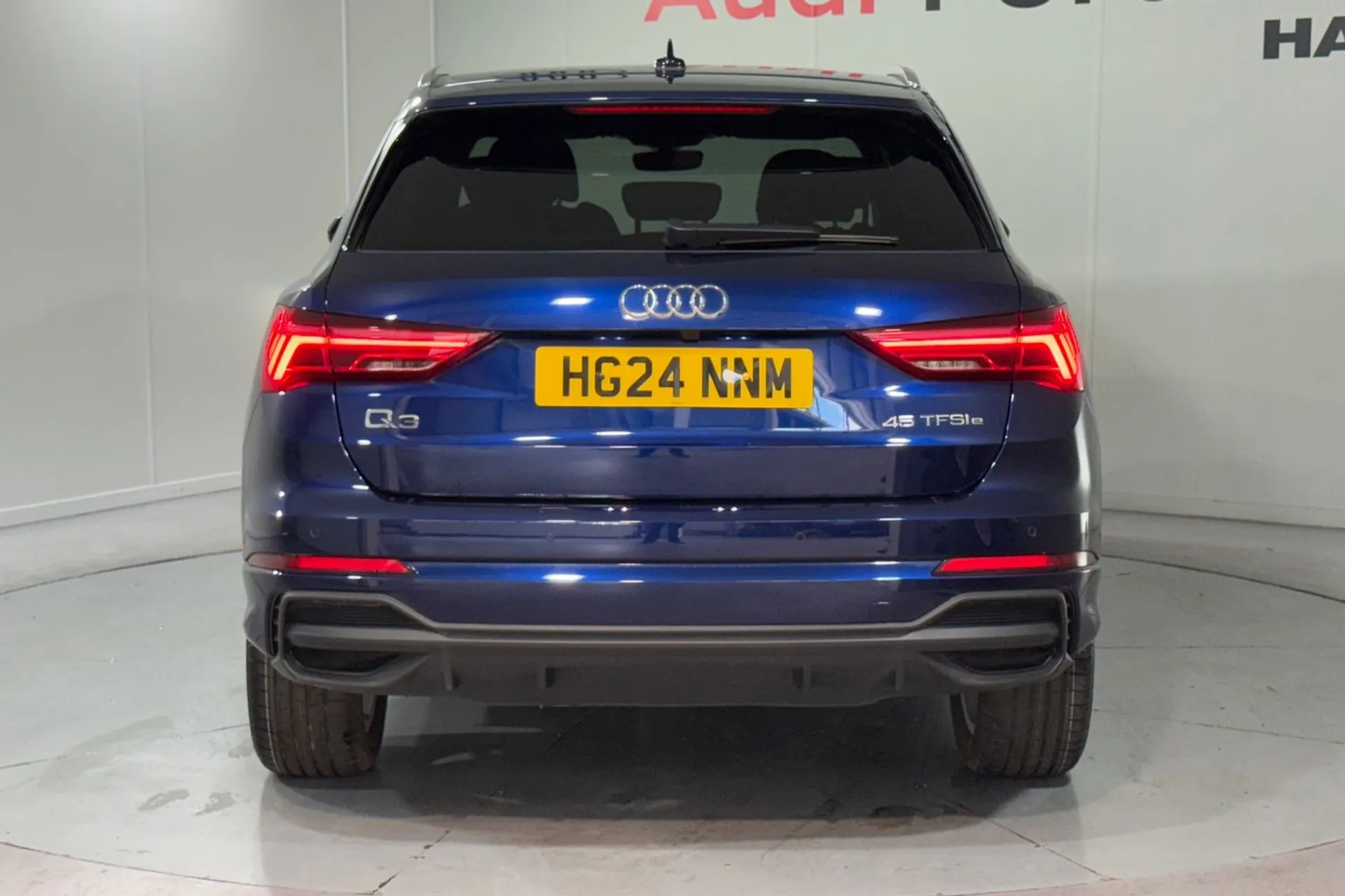 Audi Q3 thumbnail image number 8
