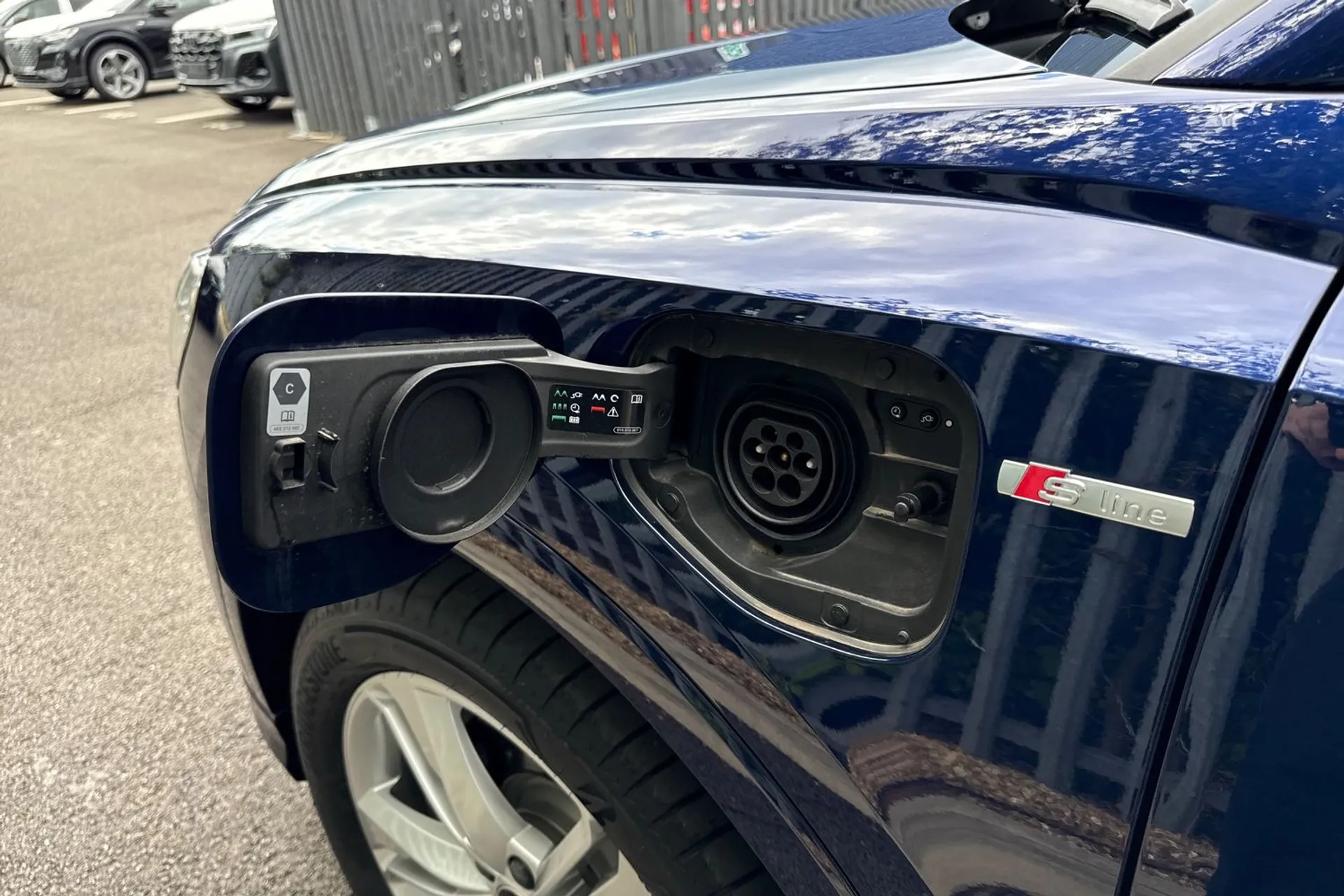Audi Q3 thumbnail image number 53