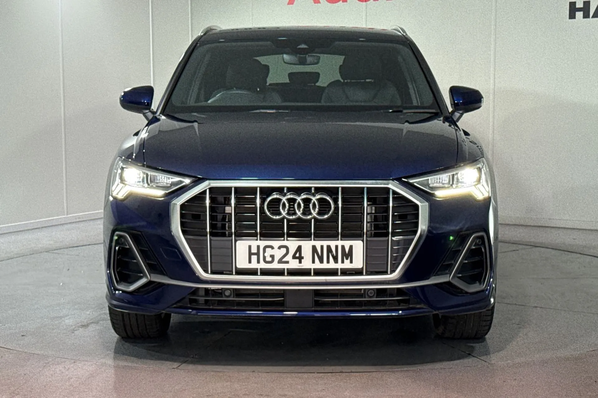 Audi Q3 thumbnail image number 6