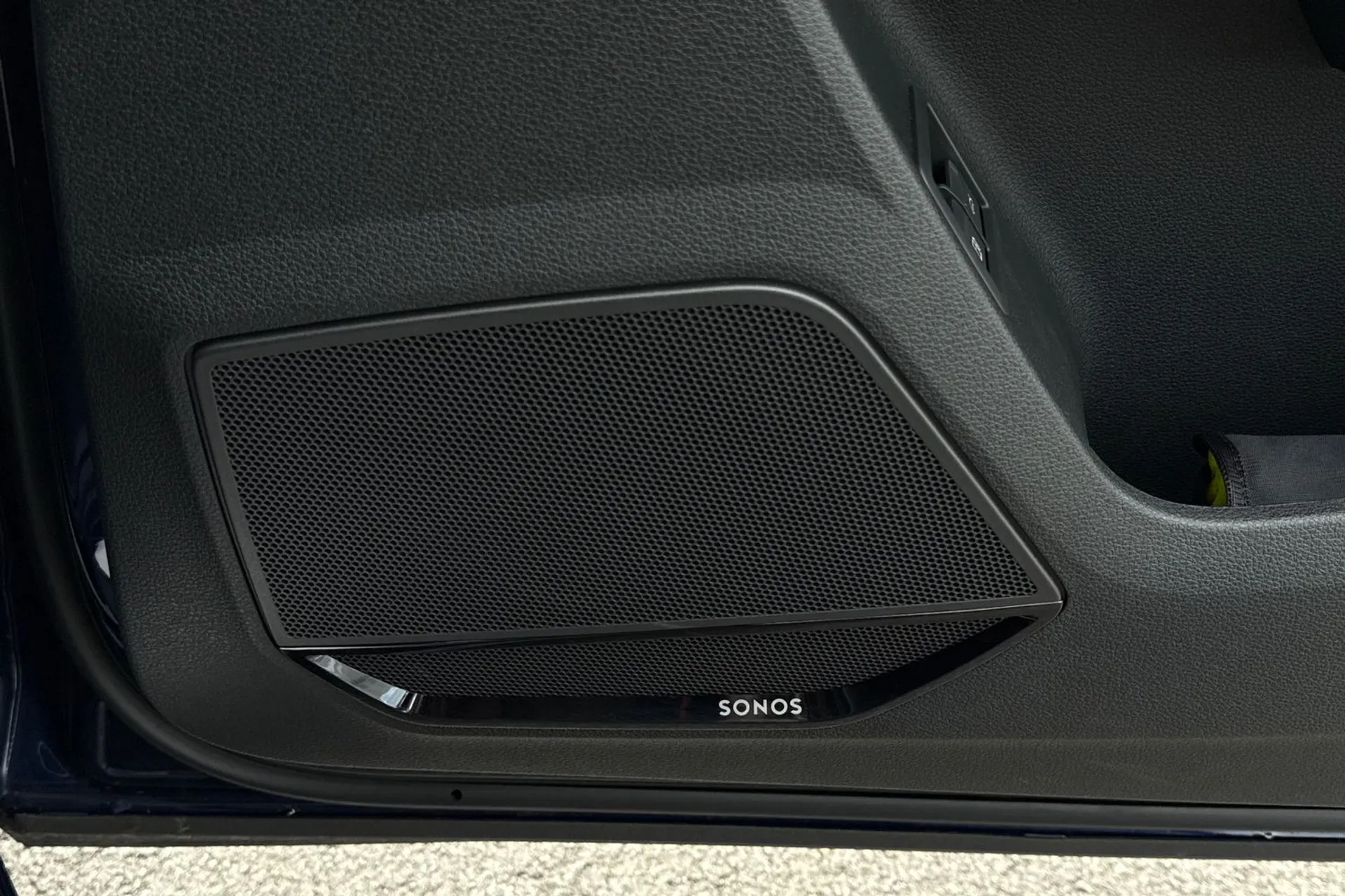 Audi Q3 thumbnail image number 50
