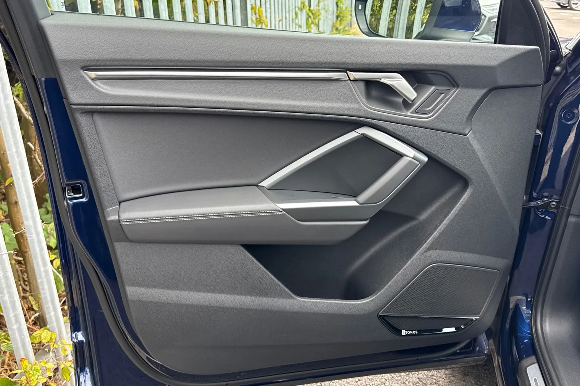 Audi Q3 thumbnail image number 52