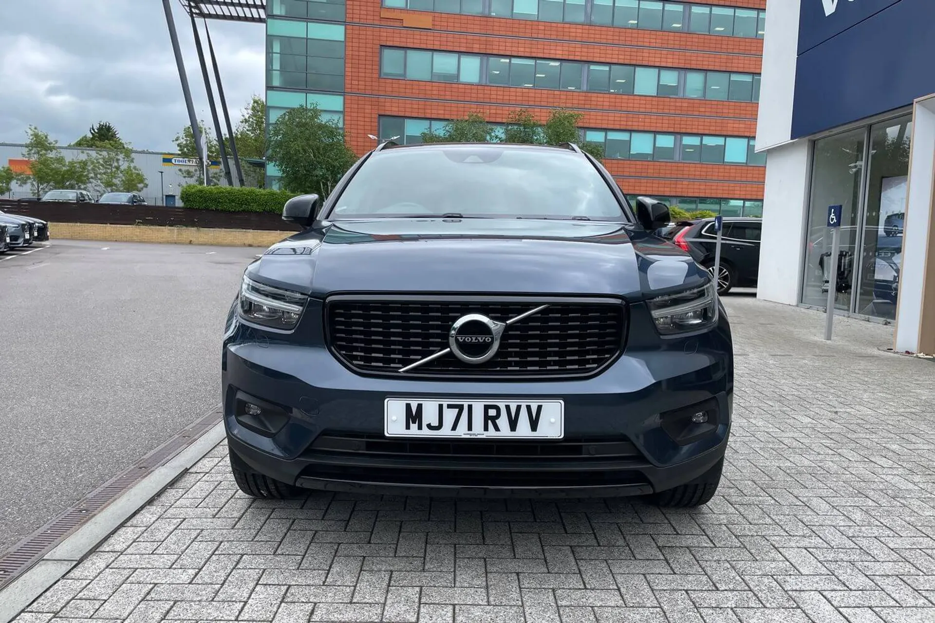 Volvo XC40 thumbnail image number 11