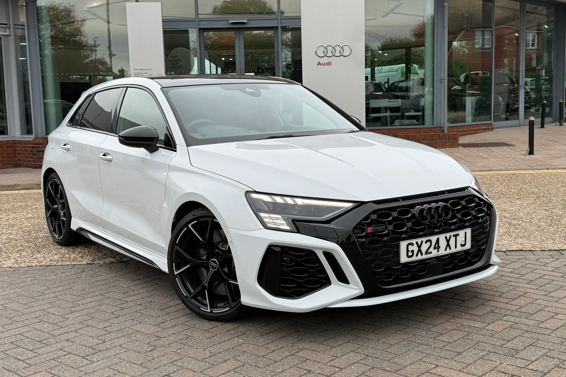 Audi RS3 thumbnail image number 32