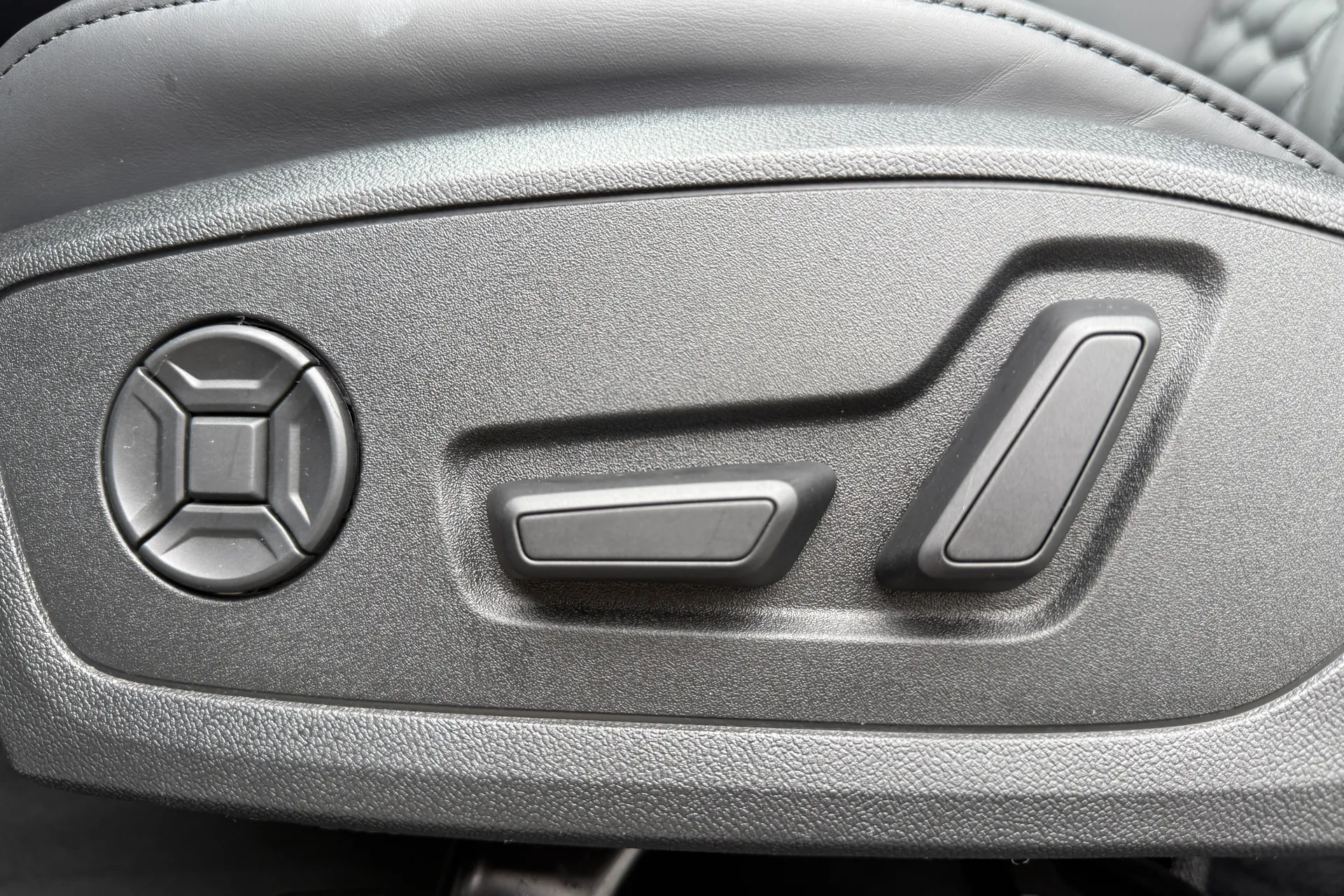 Audi RS3 thumbnail image number 24