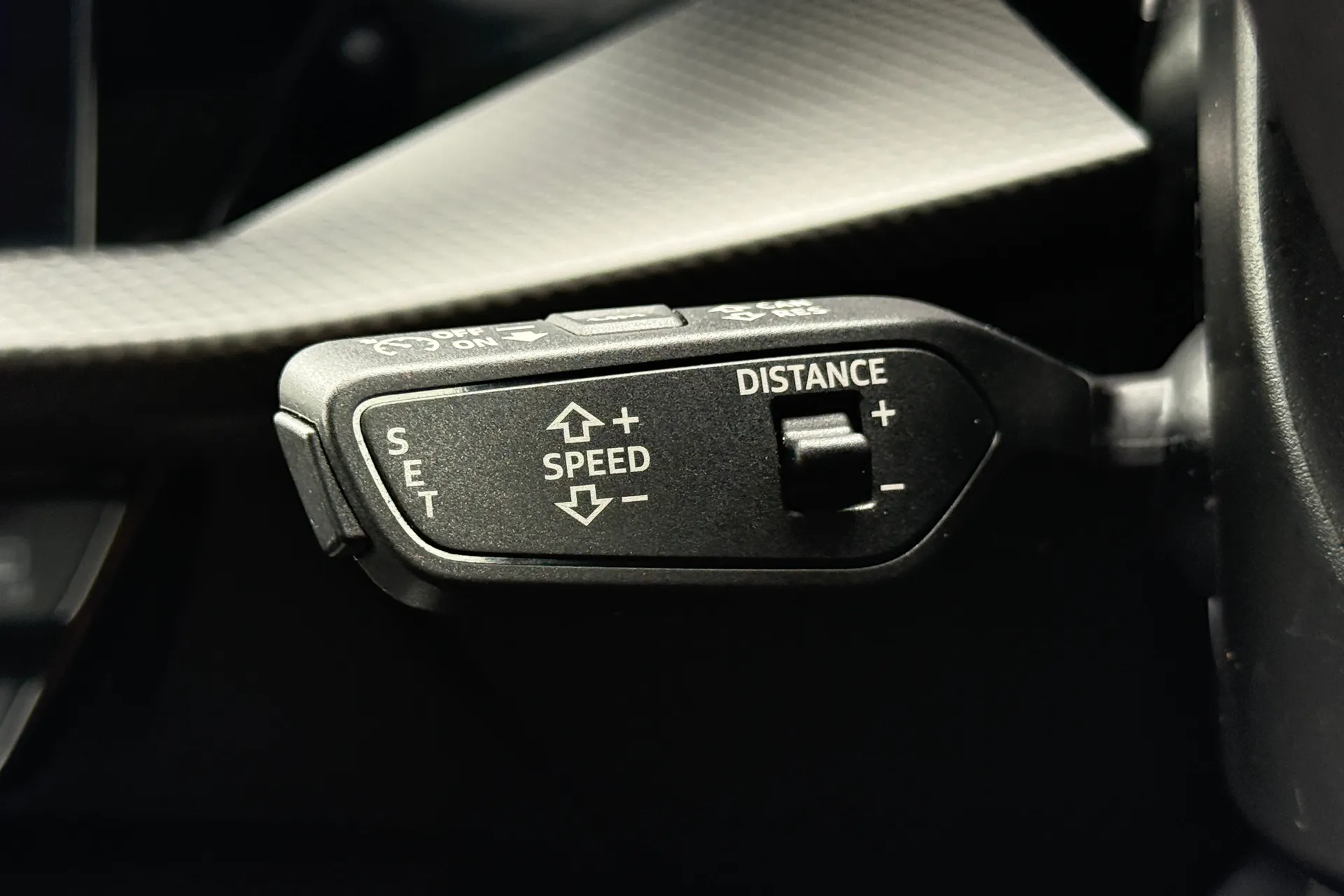 Audi RS3 thumbnail image number 25