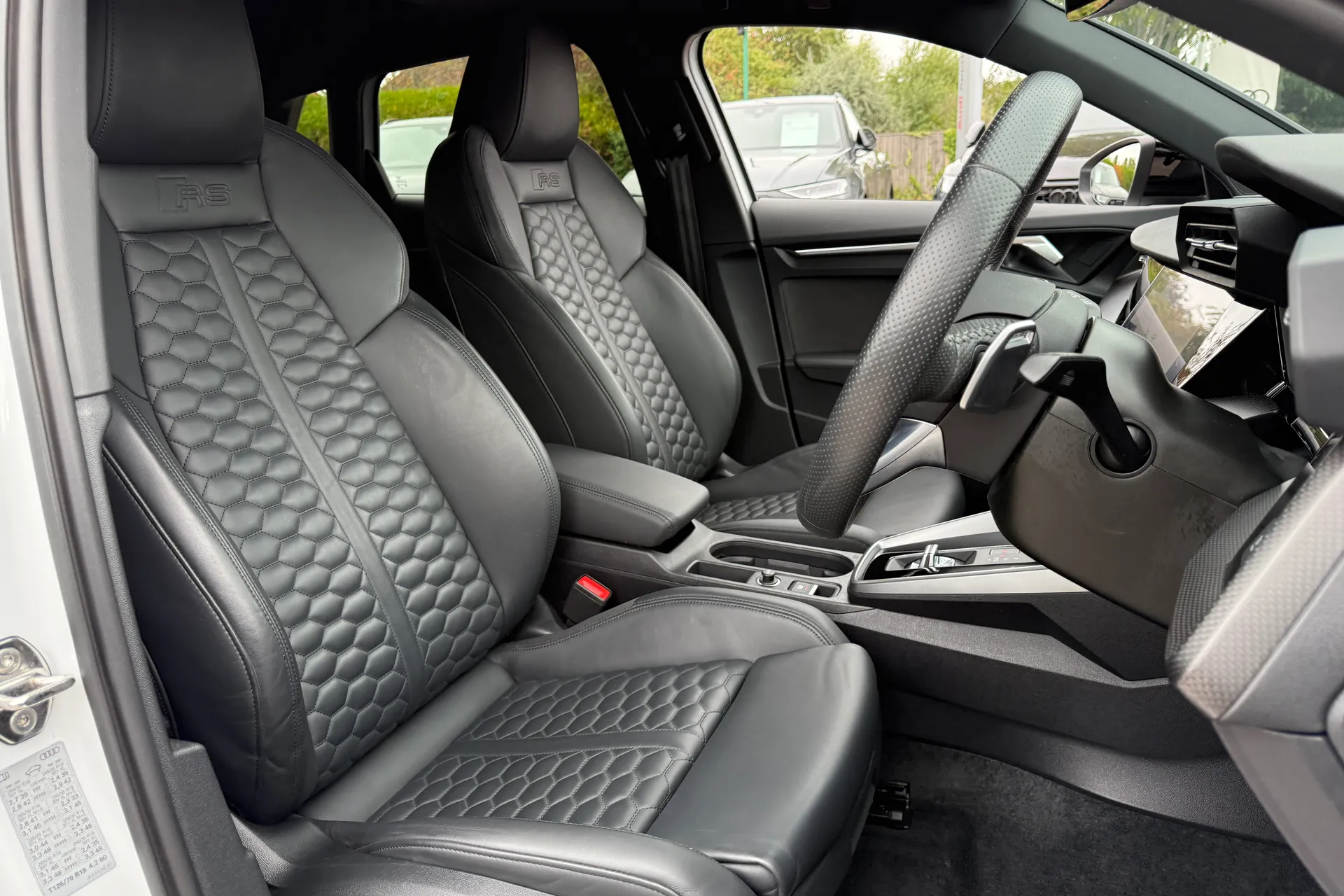 Audi RS3 thumbnail image number 35