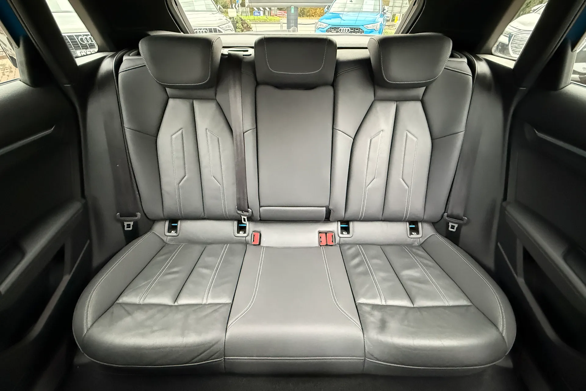 Audi A3 thumbnail image number 32