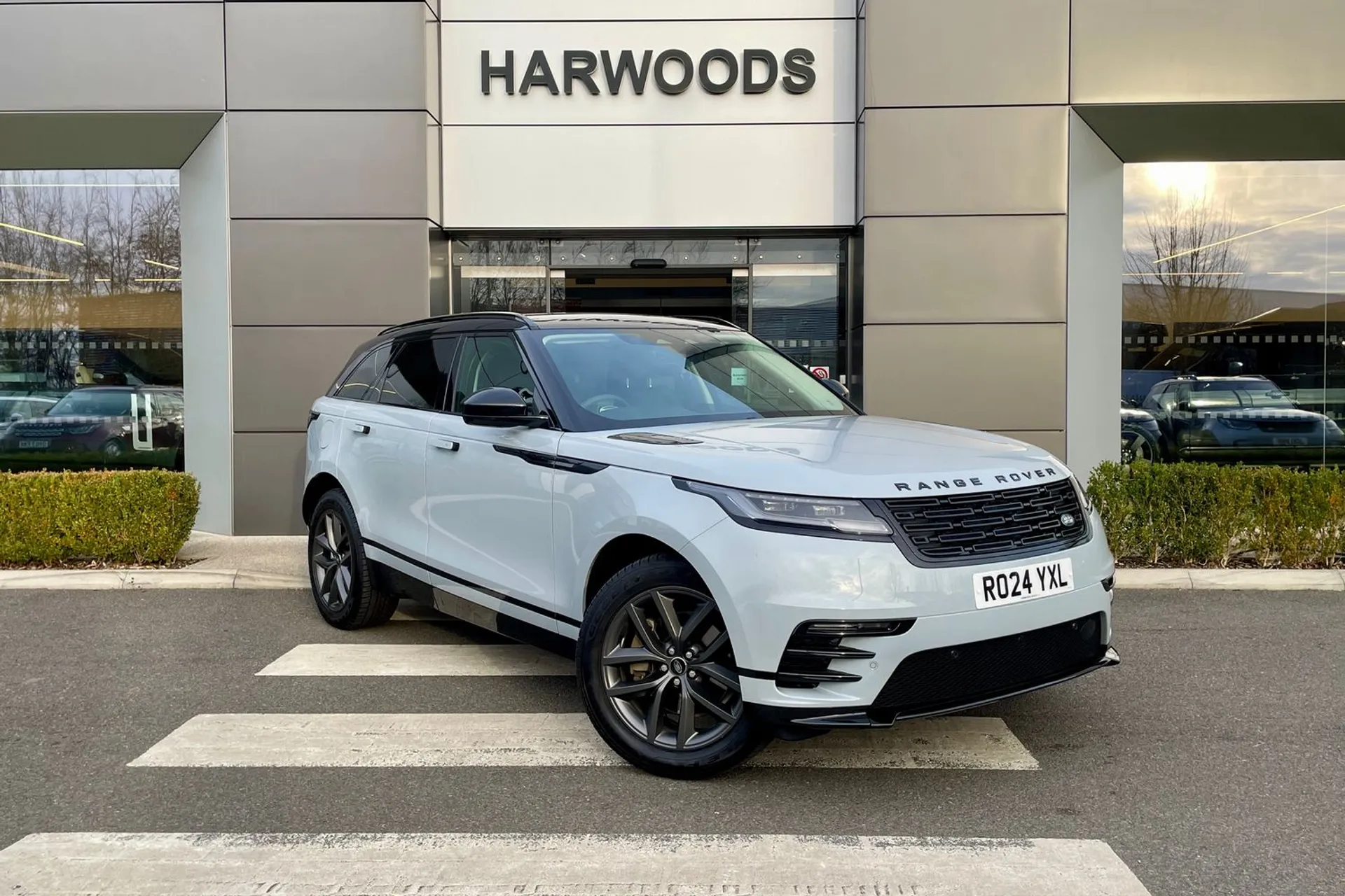 LAND ROVER RANGE ROVER VELAR focused image