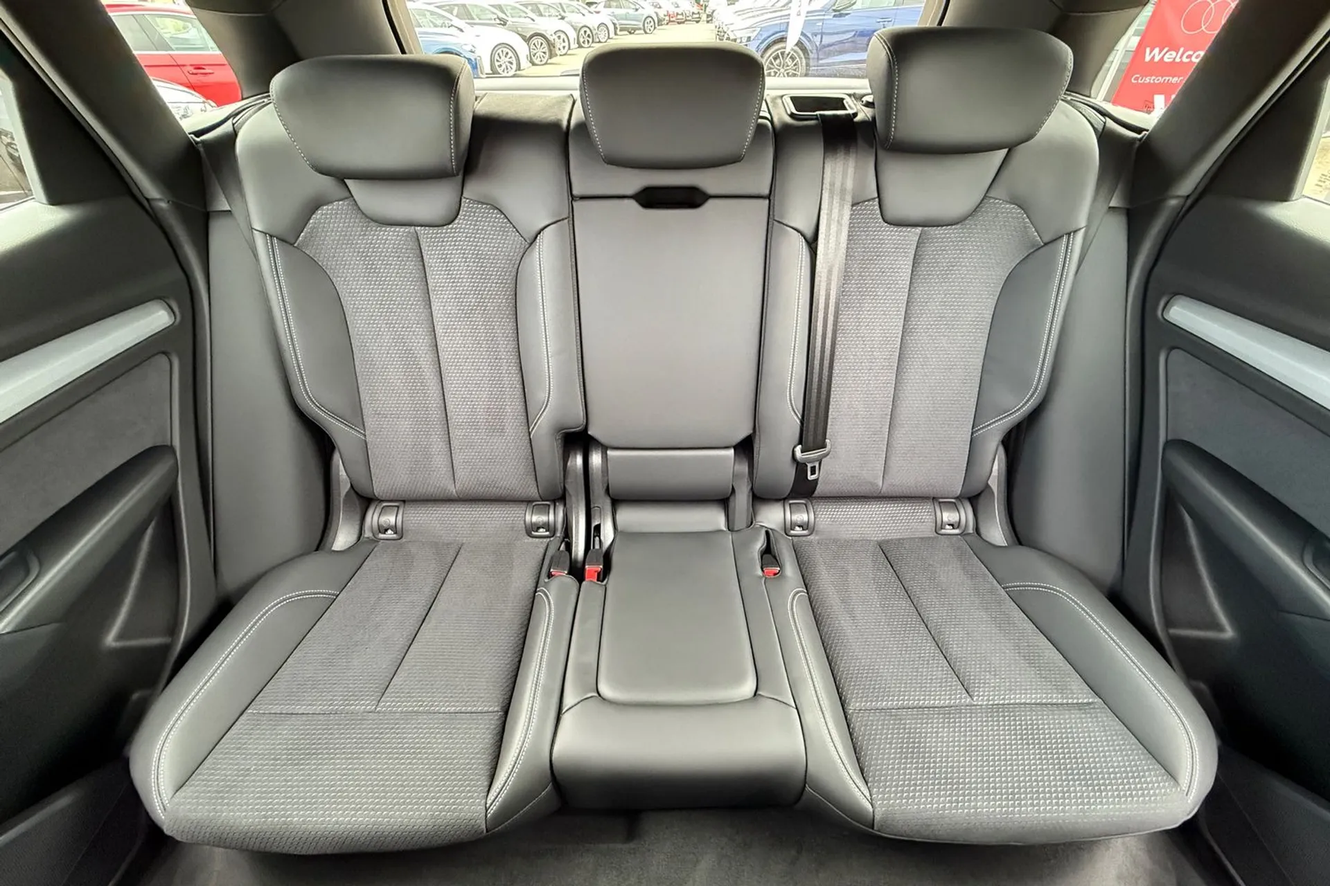 Audi Q5 thumbnail image number 7