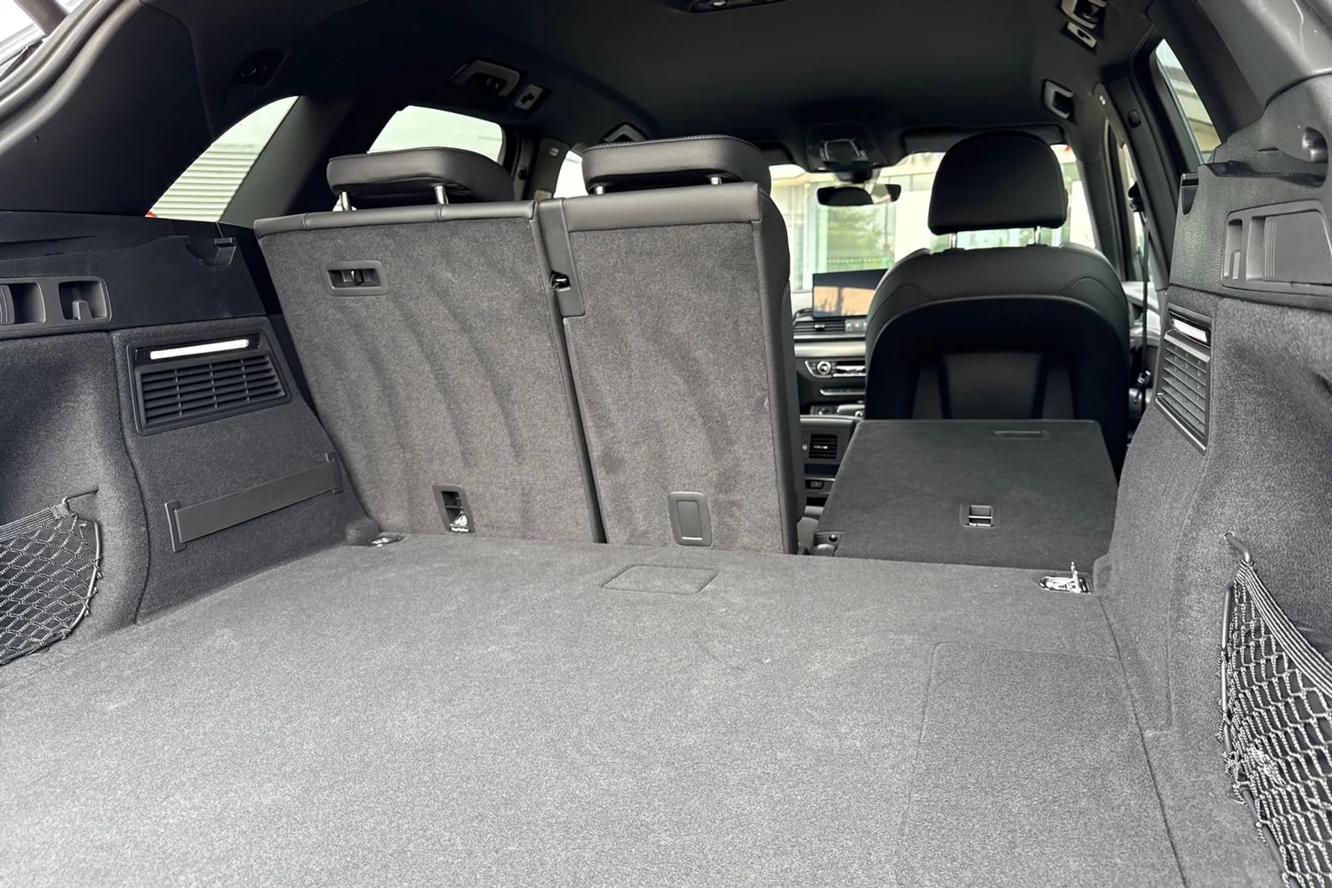 Audi Q5 thumbnail image number 31