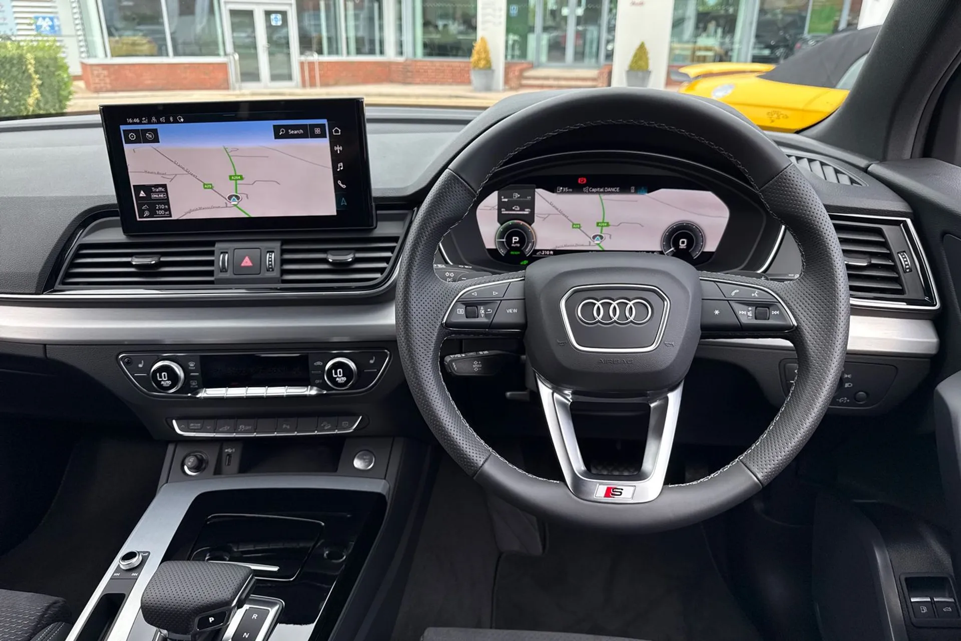 Audi Q5 thumbnail image number 36