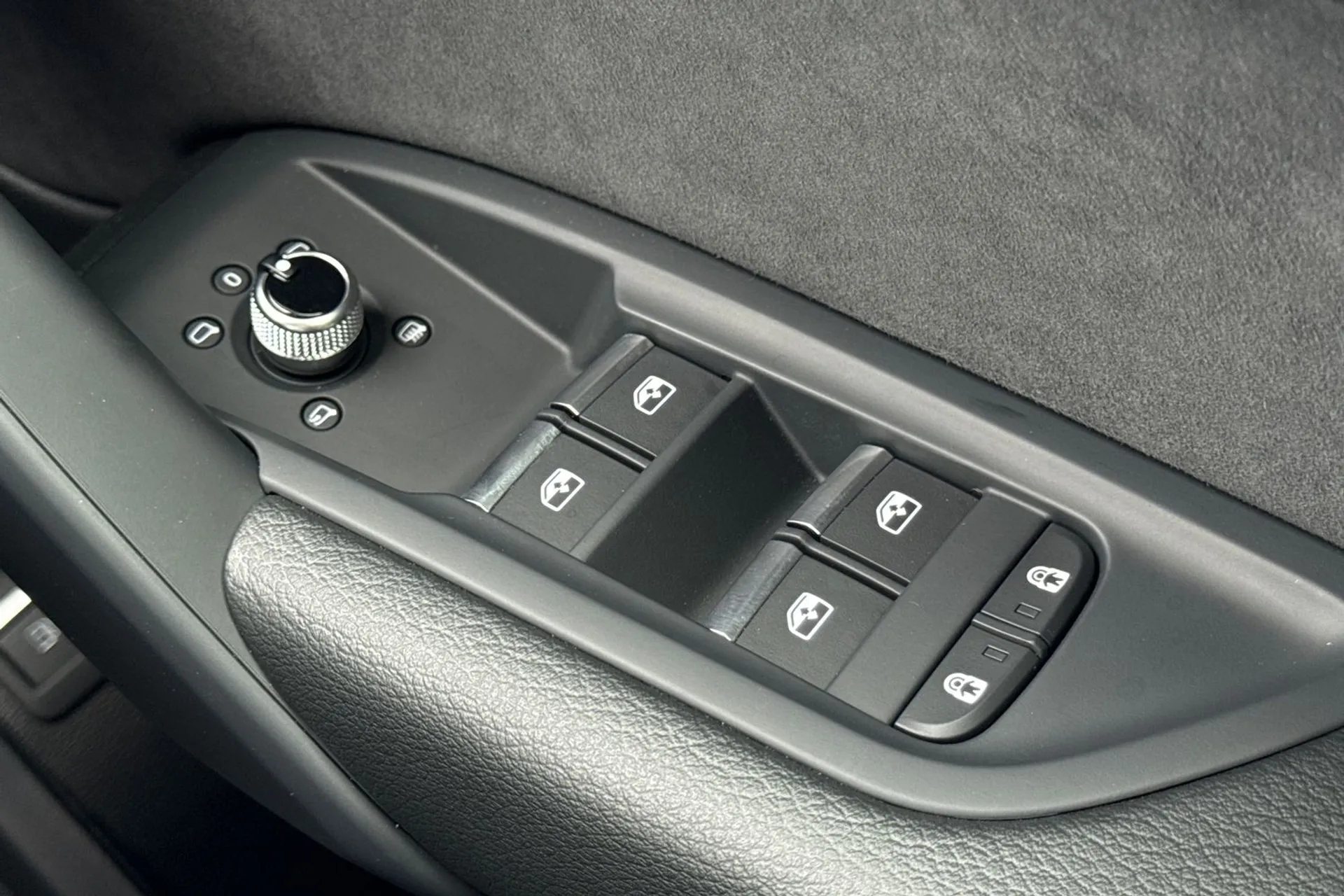 Audi Q5 thumbnail image number 18