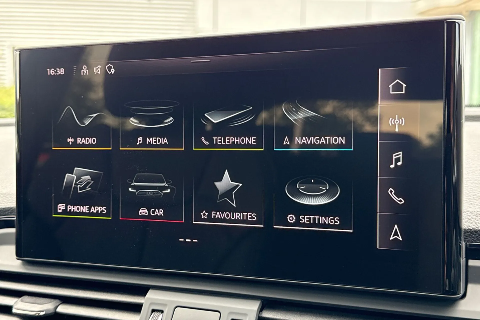 Audi Q5 thumbnail image number 13