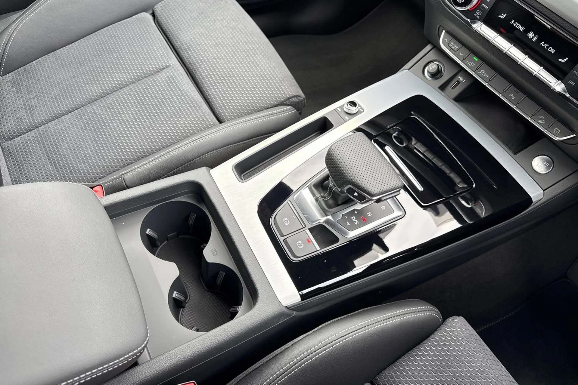 Audi Q5 thumbnail image number 34