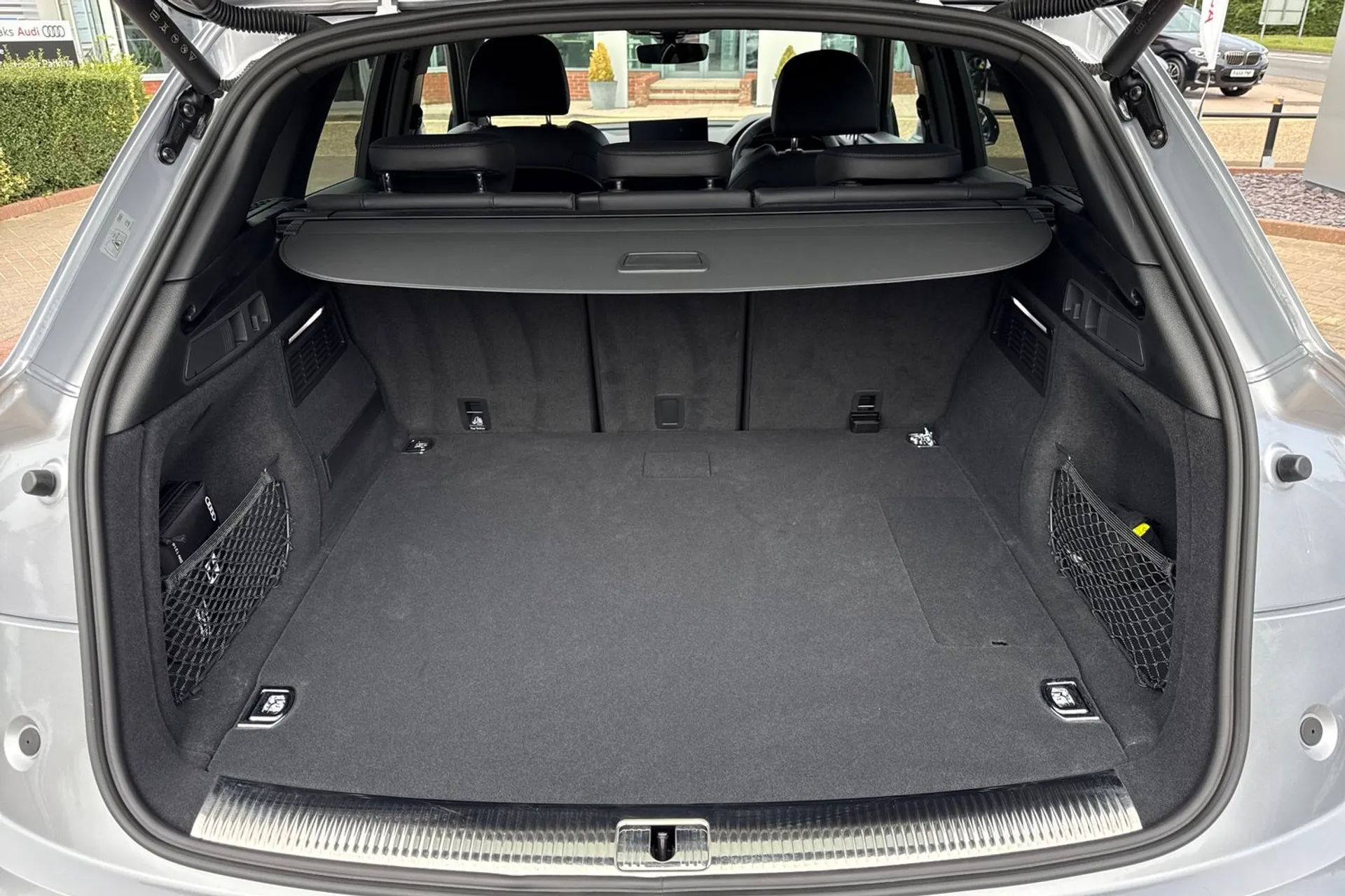 Audi Q5 thumbnail image number 30