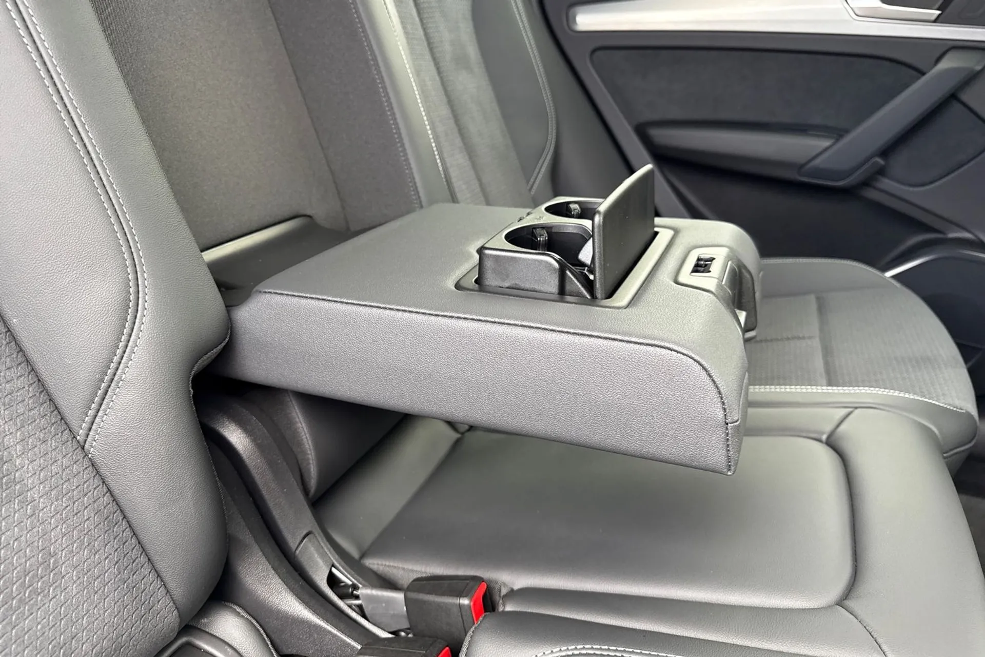 Audi Q5 thumbnail image number 41