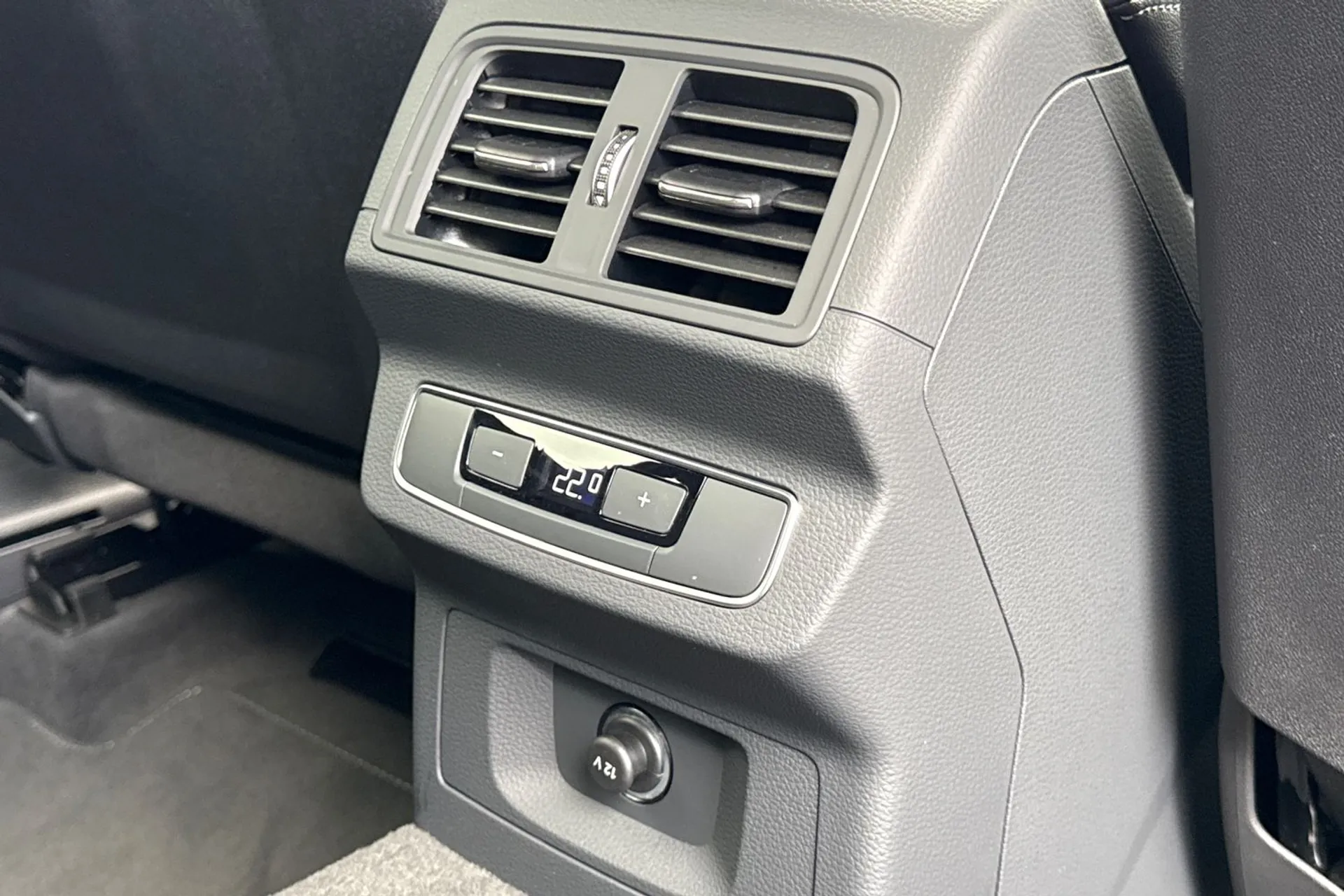 Audi Q5 thumbnail image number 42