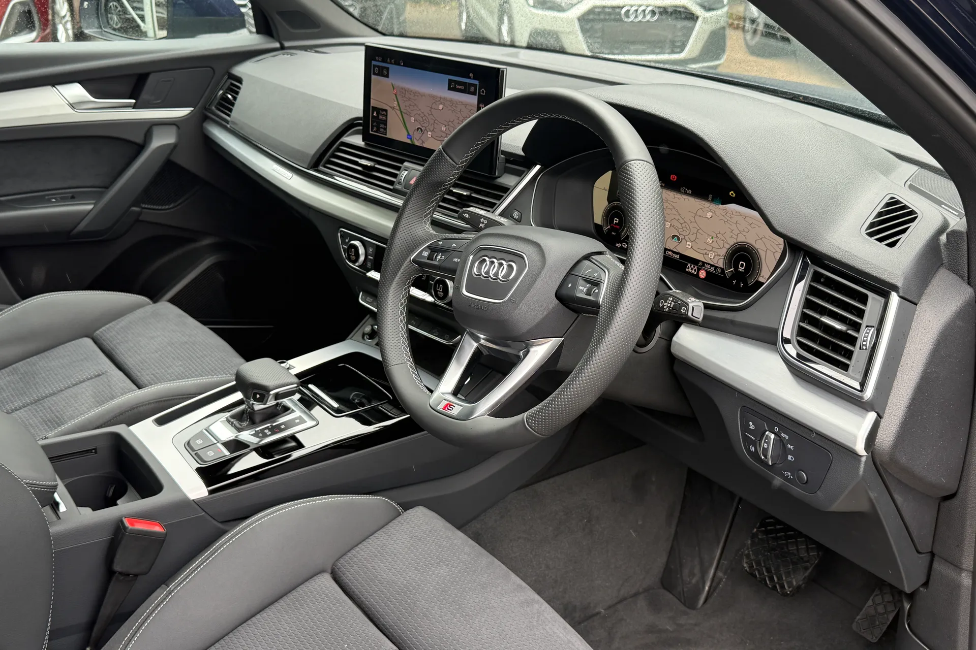 Audi Q5 thumbnail image number 27