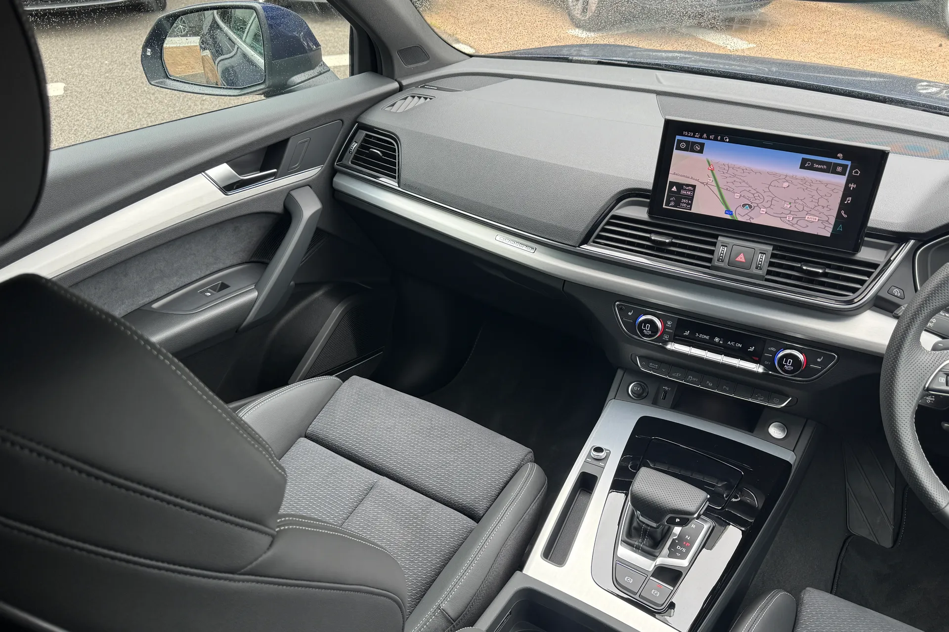 Audi Q5 thumbnail image number 32