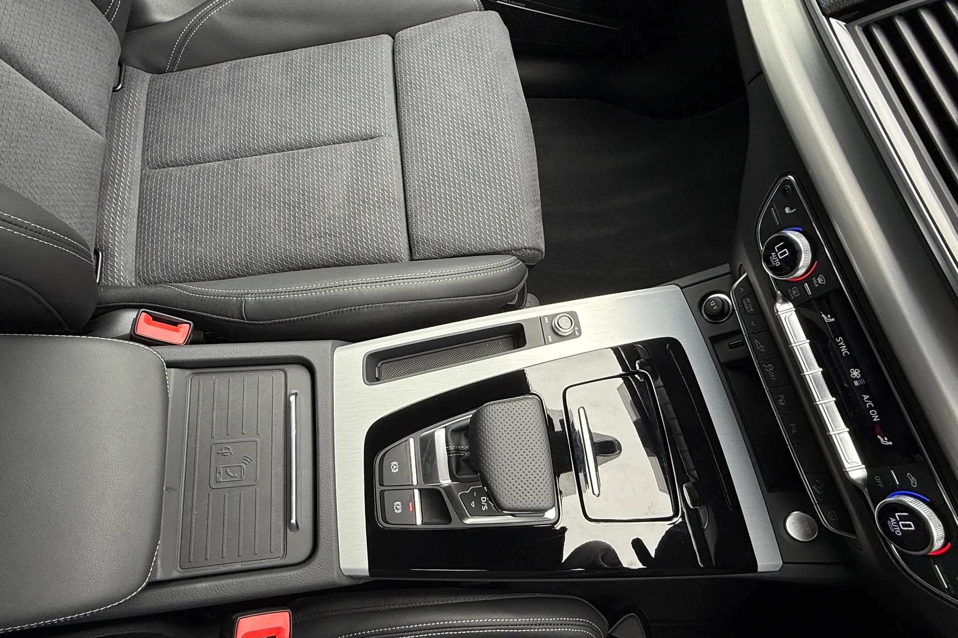 Audi Q5 thumbnail image number 21