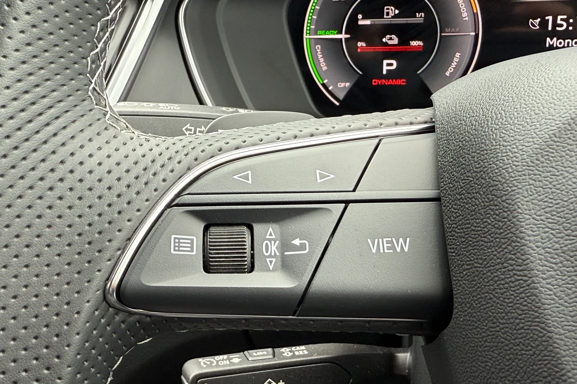 Audi Q5 thumbnail image number 16