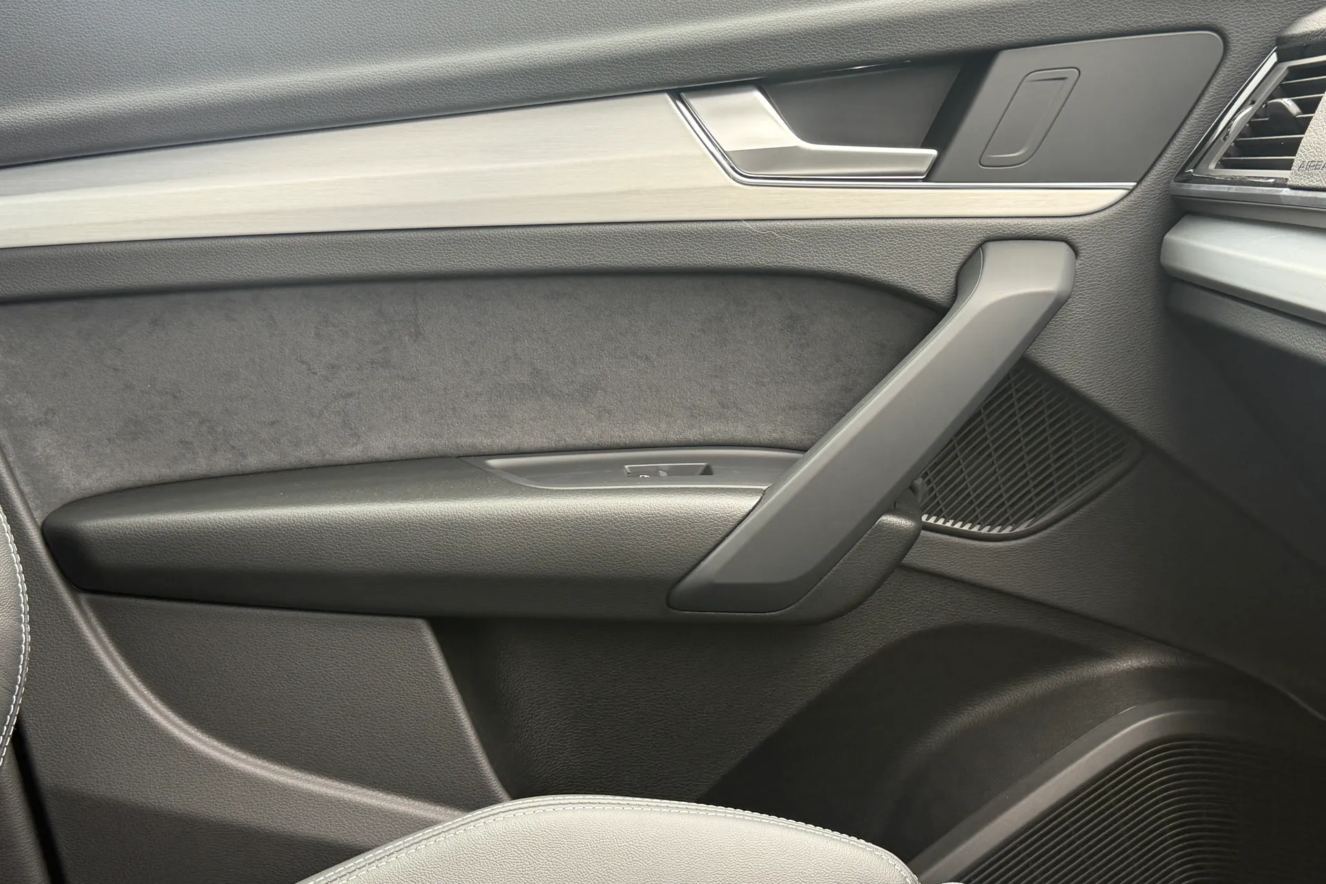 Audi Q5 thumbnail image number 19
