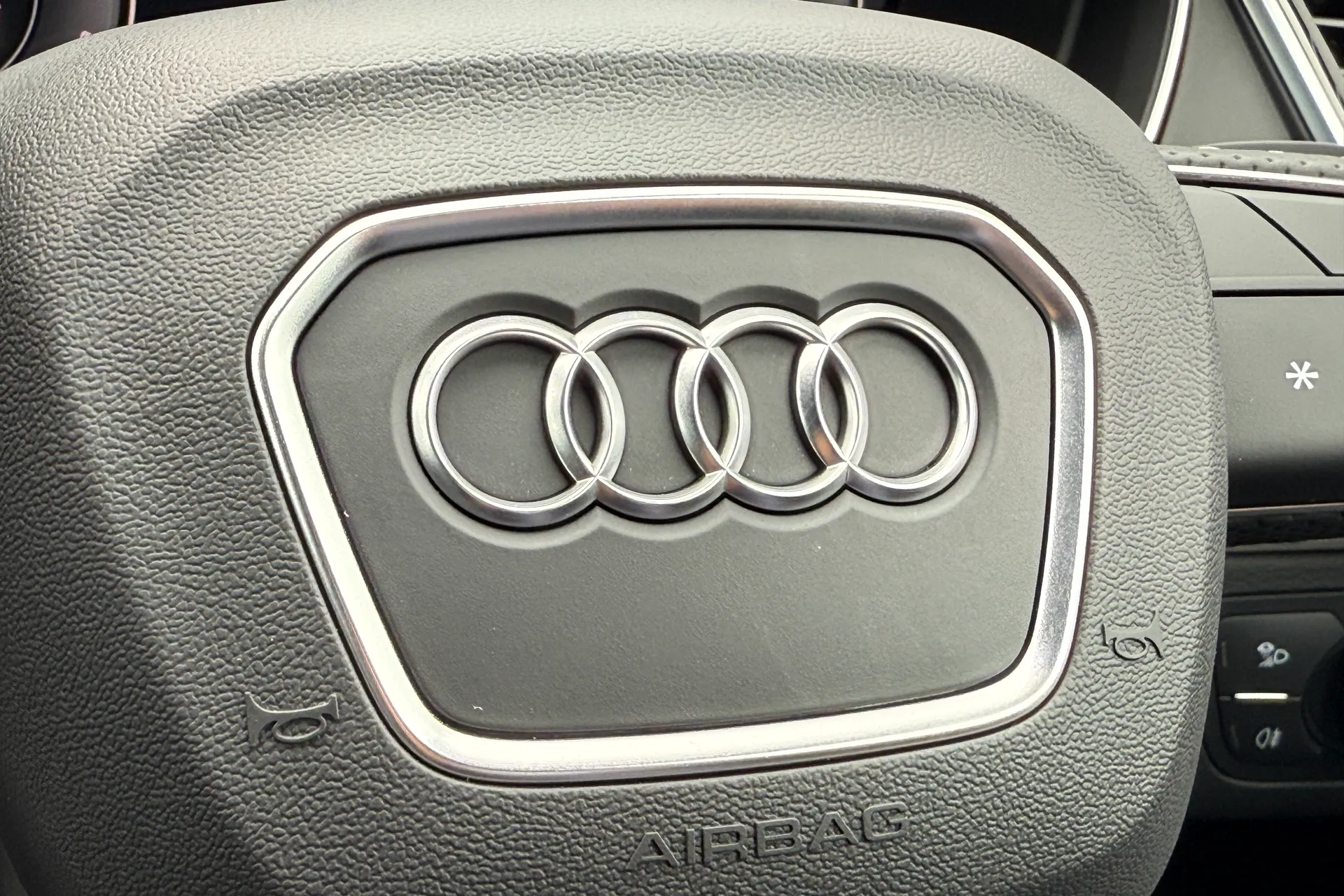 Audi Q5 thumbnail image number 17