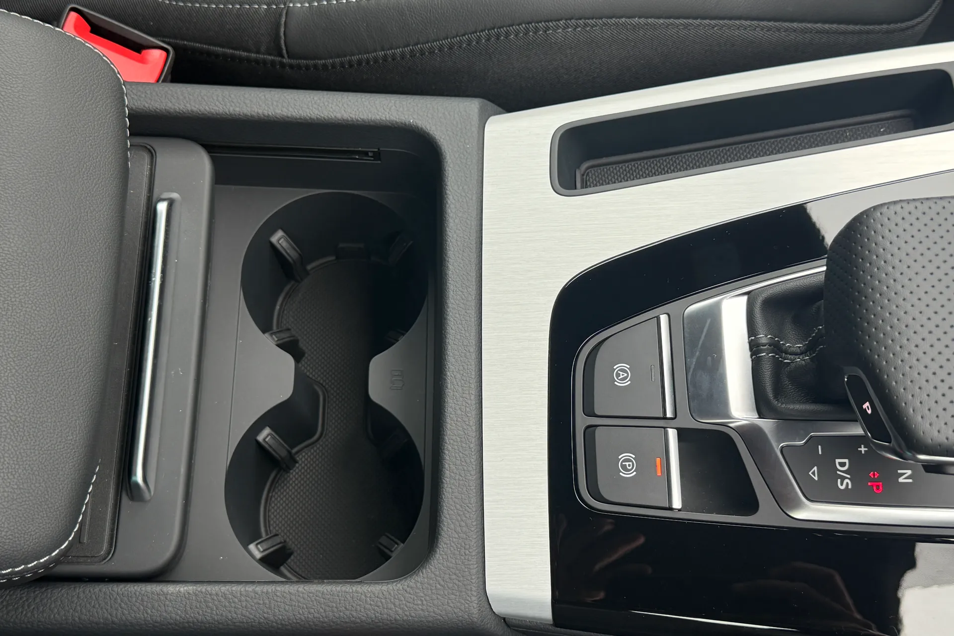 Audi Q5 thumbnail image number 25