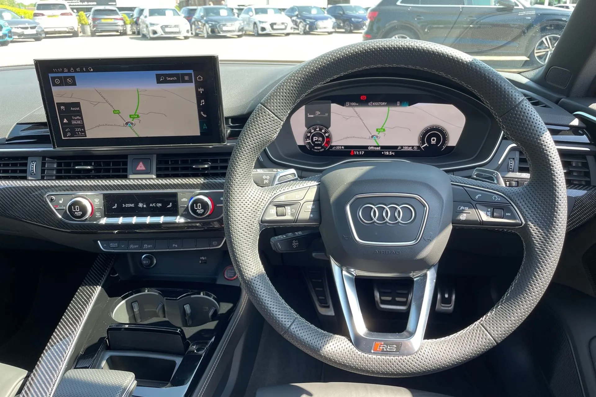 Audi RS4 thumbnail image number 37