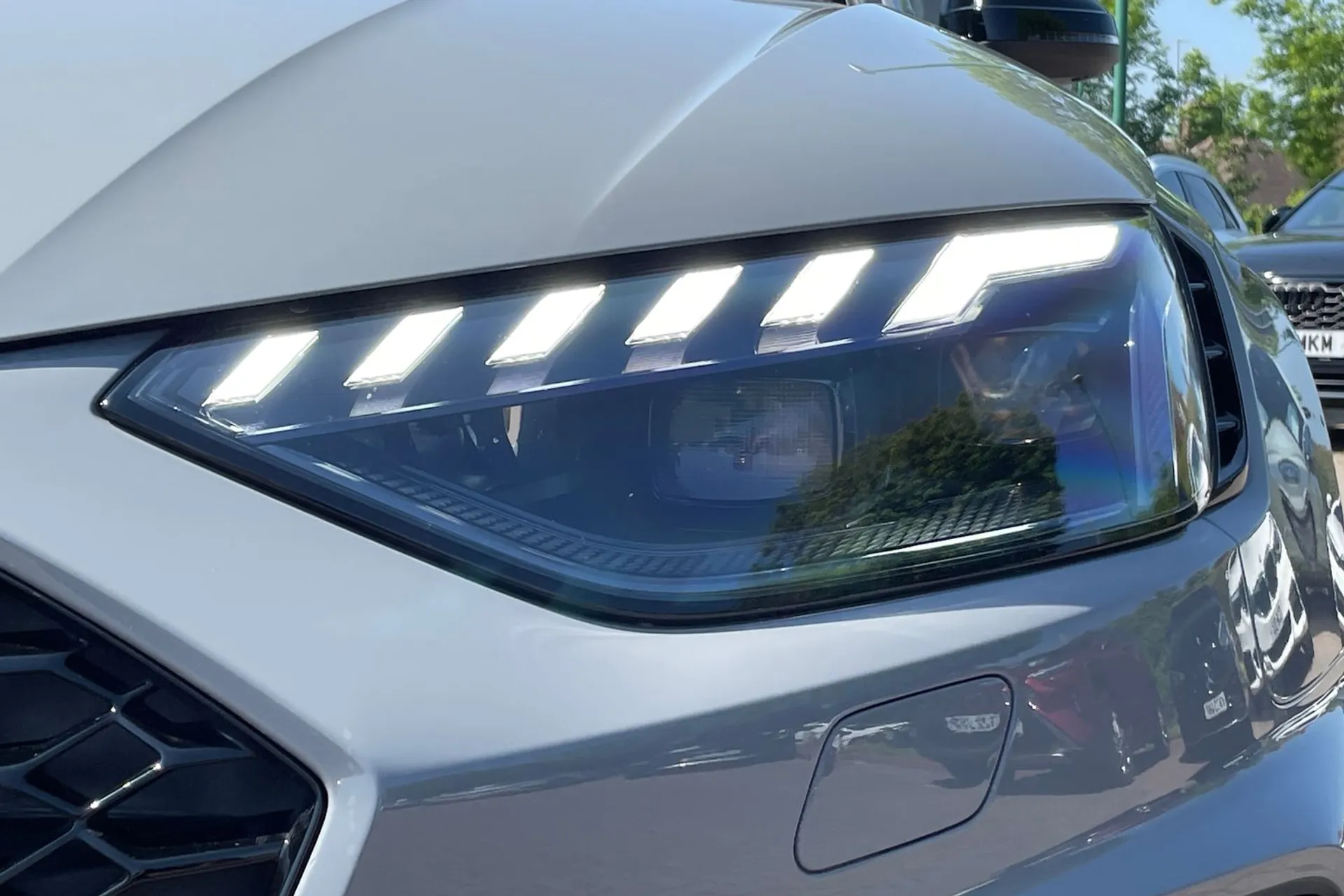 Audi RS4 thumbnail image number 50