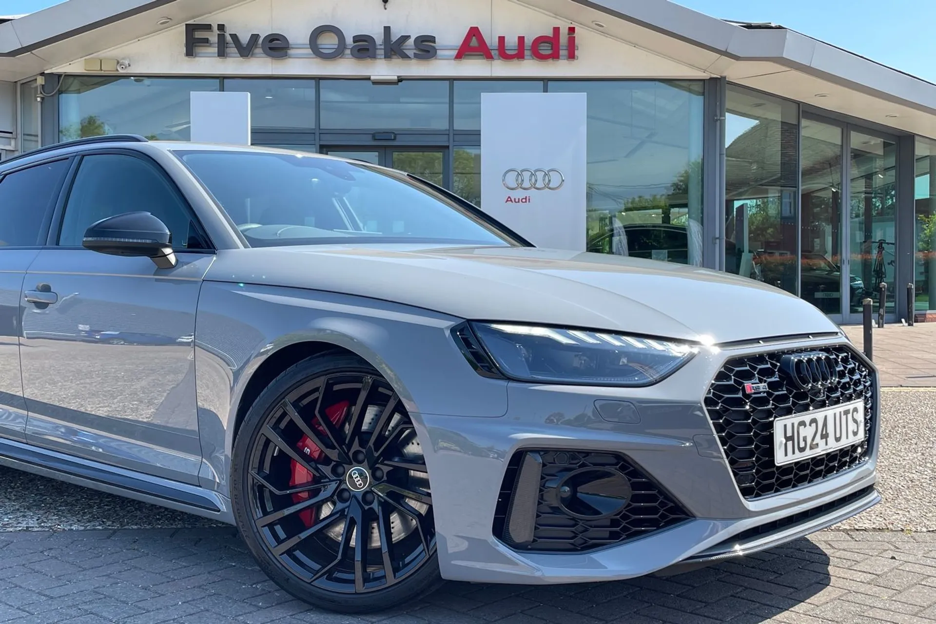 Audi RS4 thumbnail image number 22