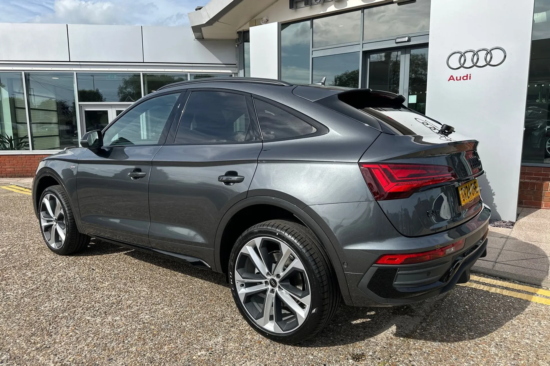 Audi Q5 thumbnail image number 7