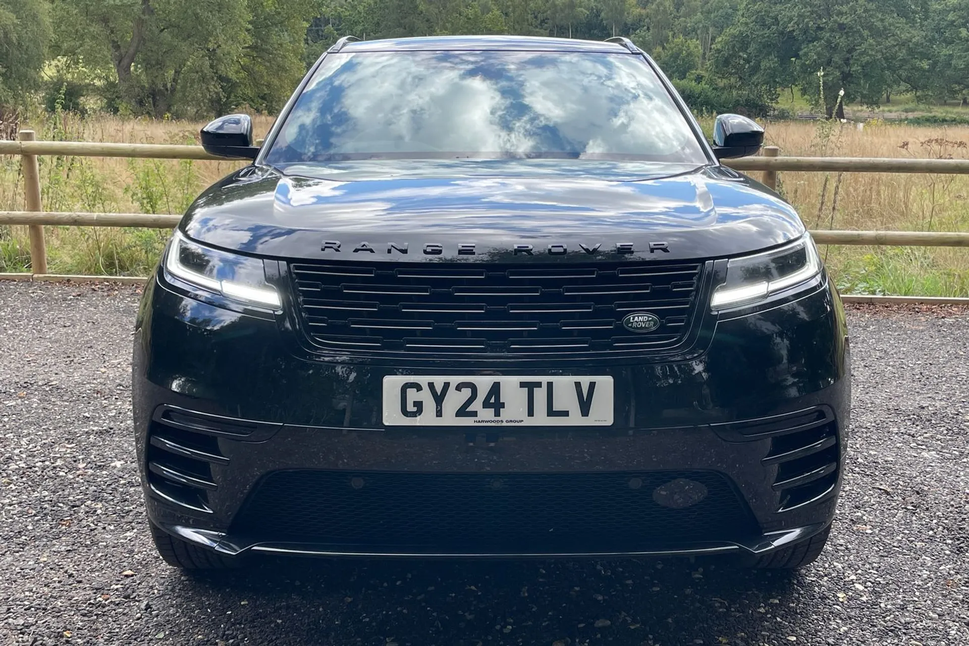 LAND ROVER RANGE ROVER VELAR thumbnail image number 9